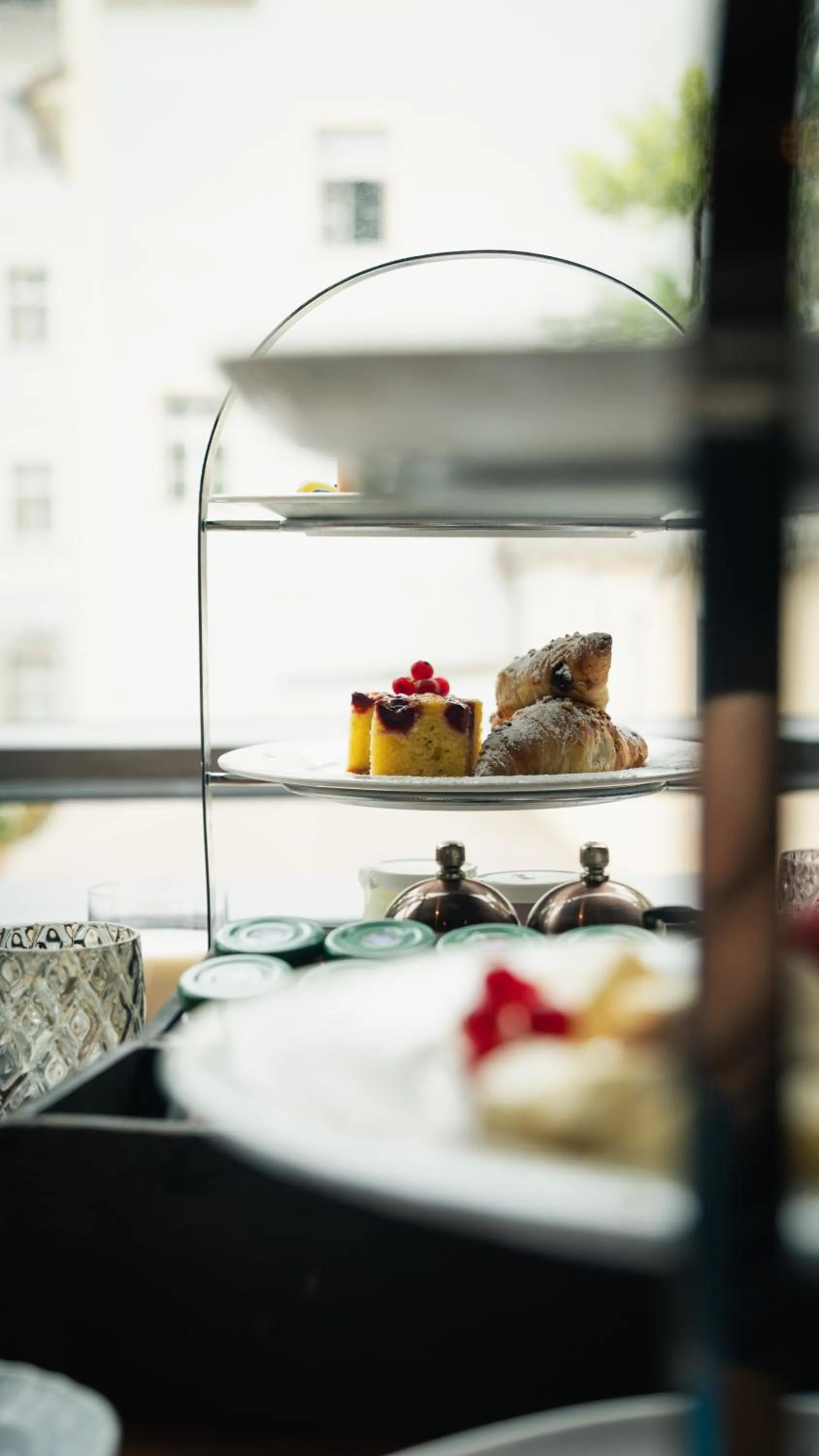 Breakfast in META SUITES historic city living