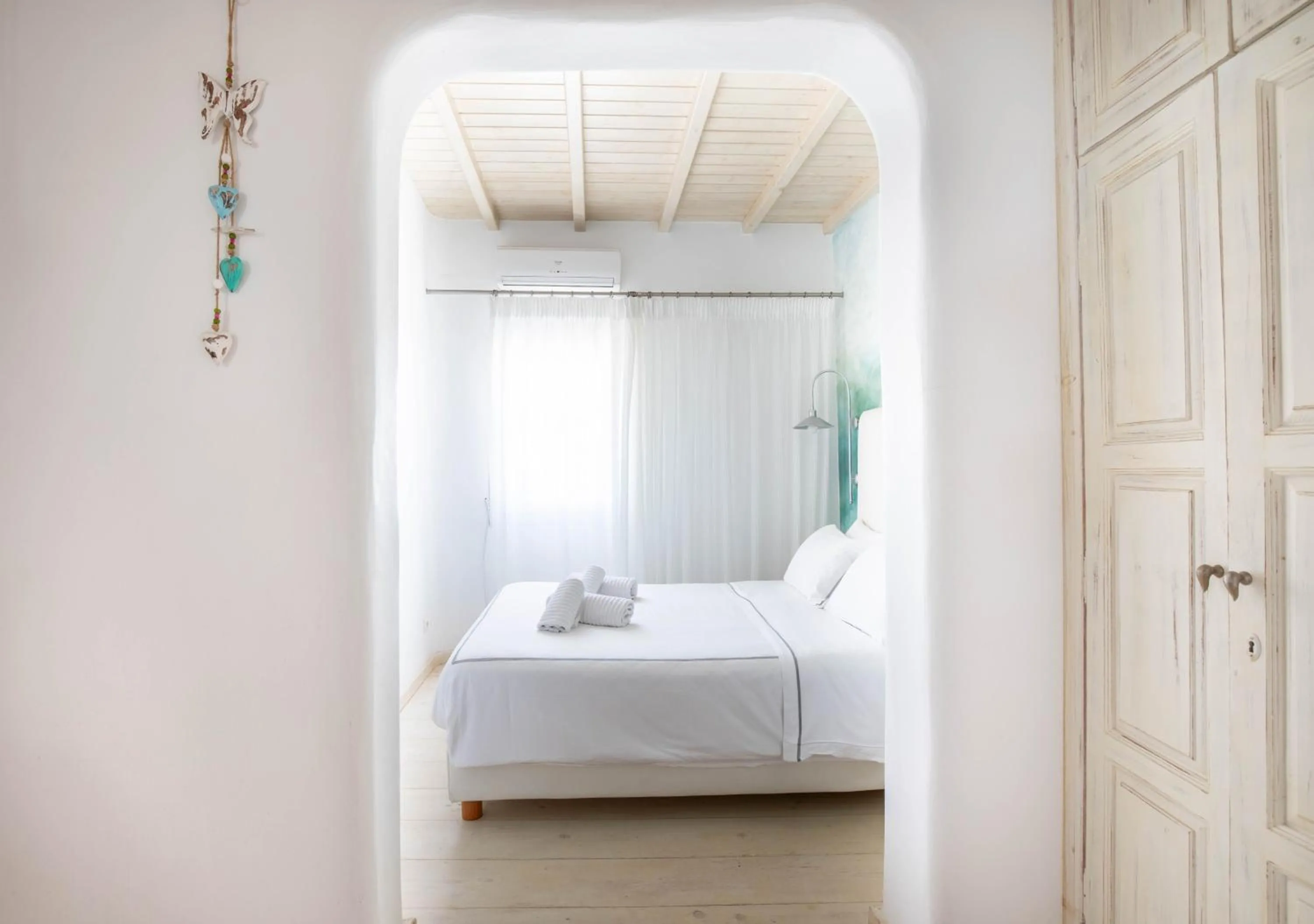 Bed in Pursue Your Day Dreams