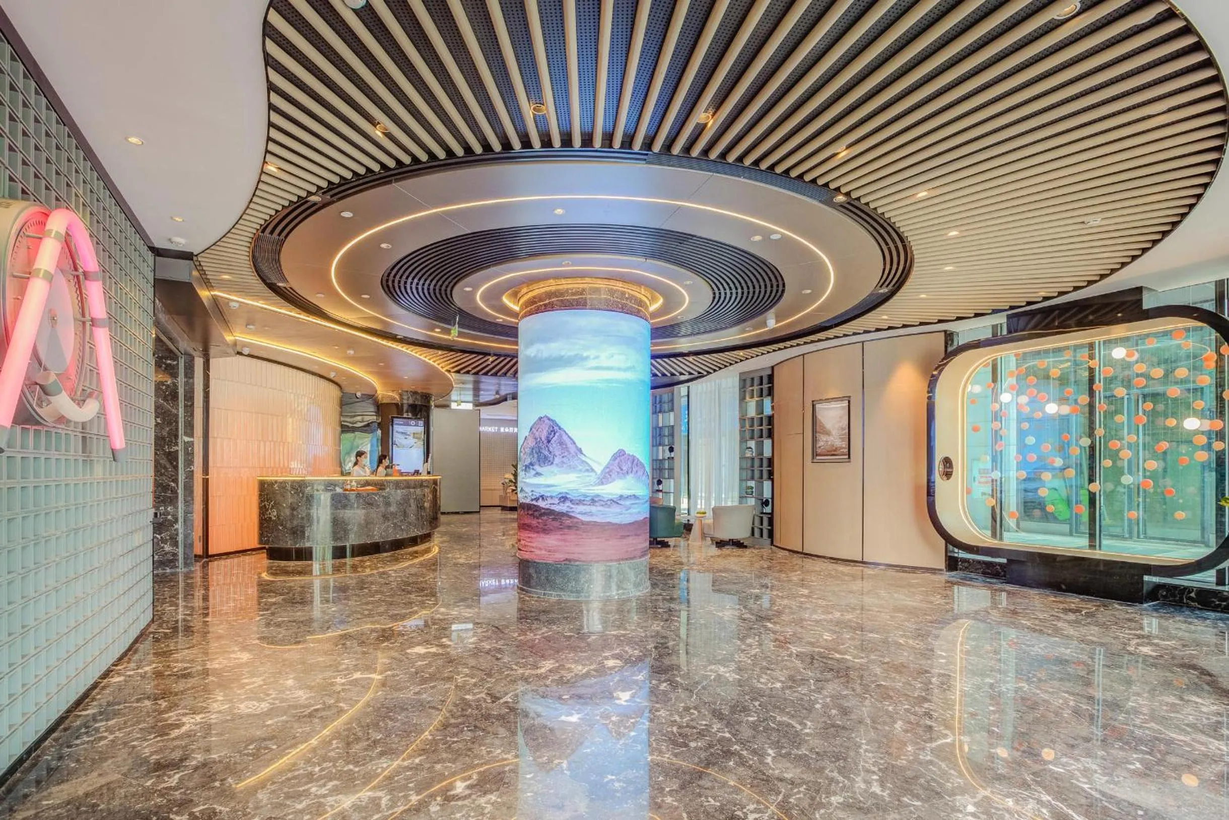 Lobby or reception in Atour Hotel Chongqing North Railway Station