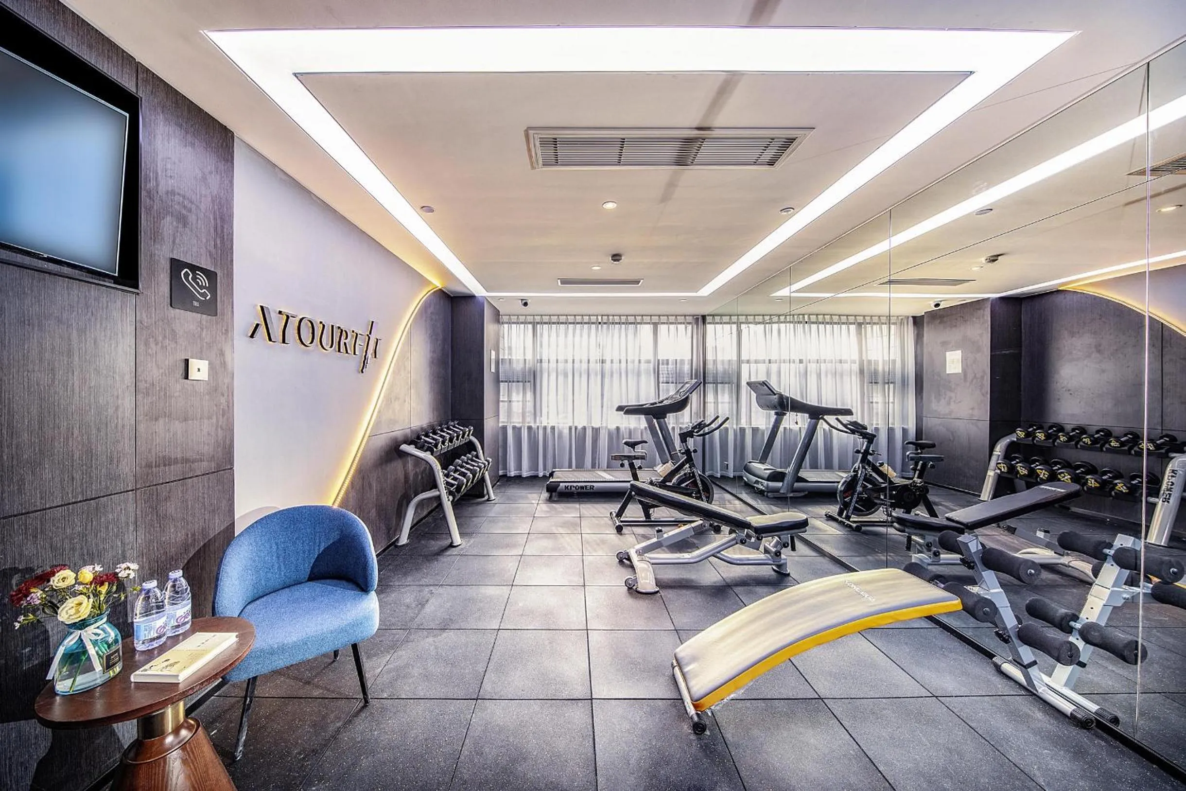 Atour Hotel Chengdu Chunxi Road Tianfu Square Subway Station