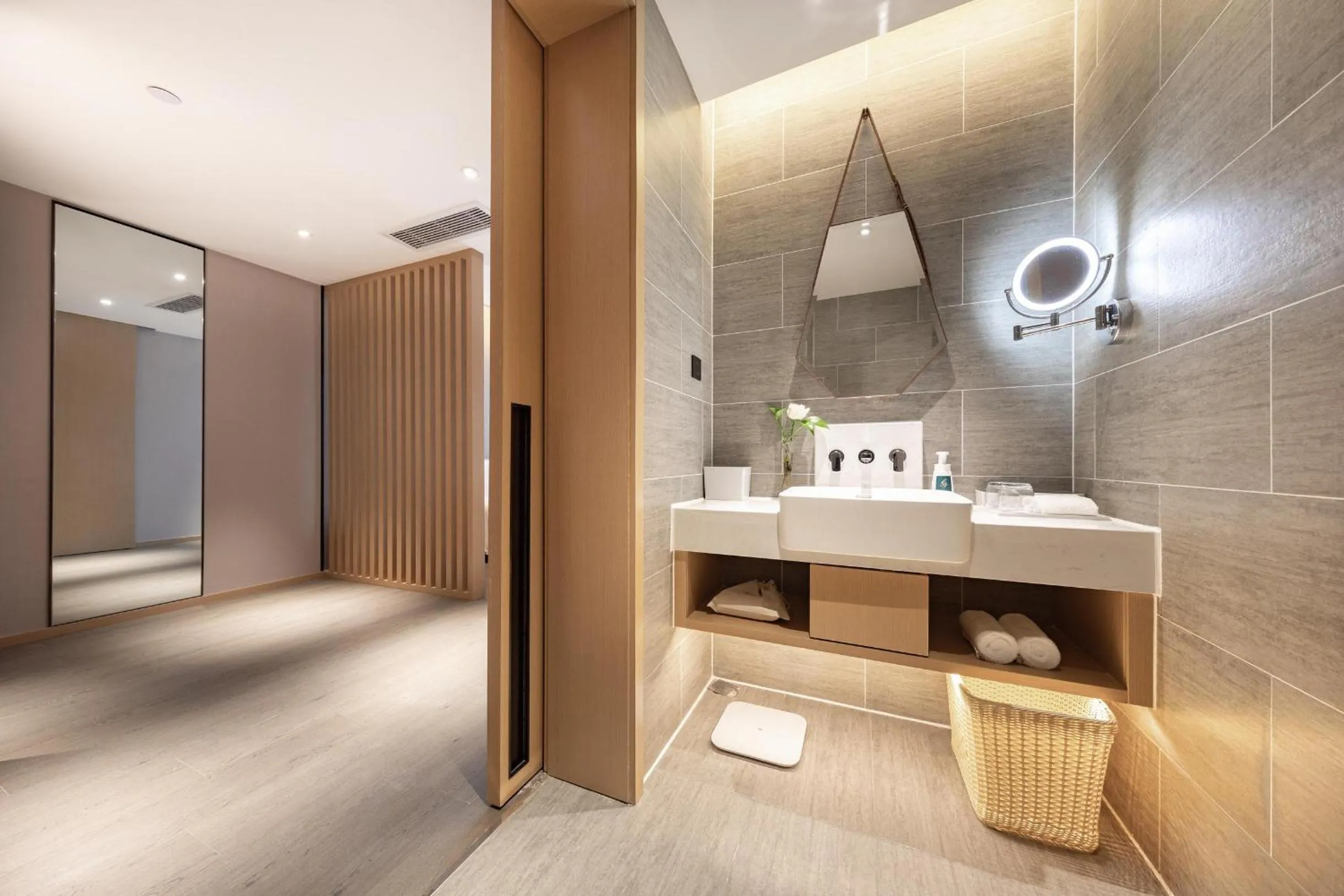 Atour Hotel Chengdu Chunxi Road Tianfu Square Subway Station