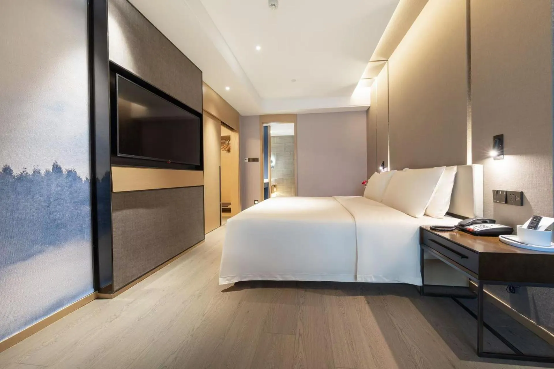 Bed in Atour Hotel Chengdu Chunxi Road Tianfu Square Subway Station