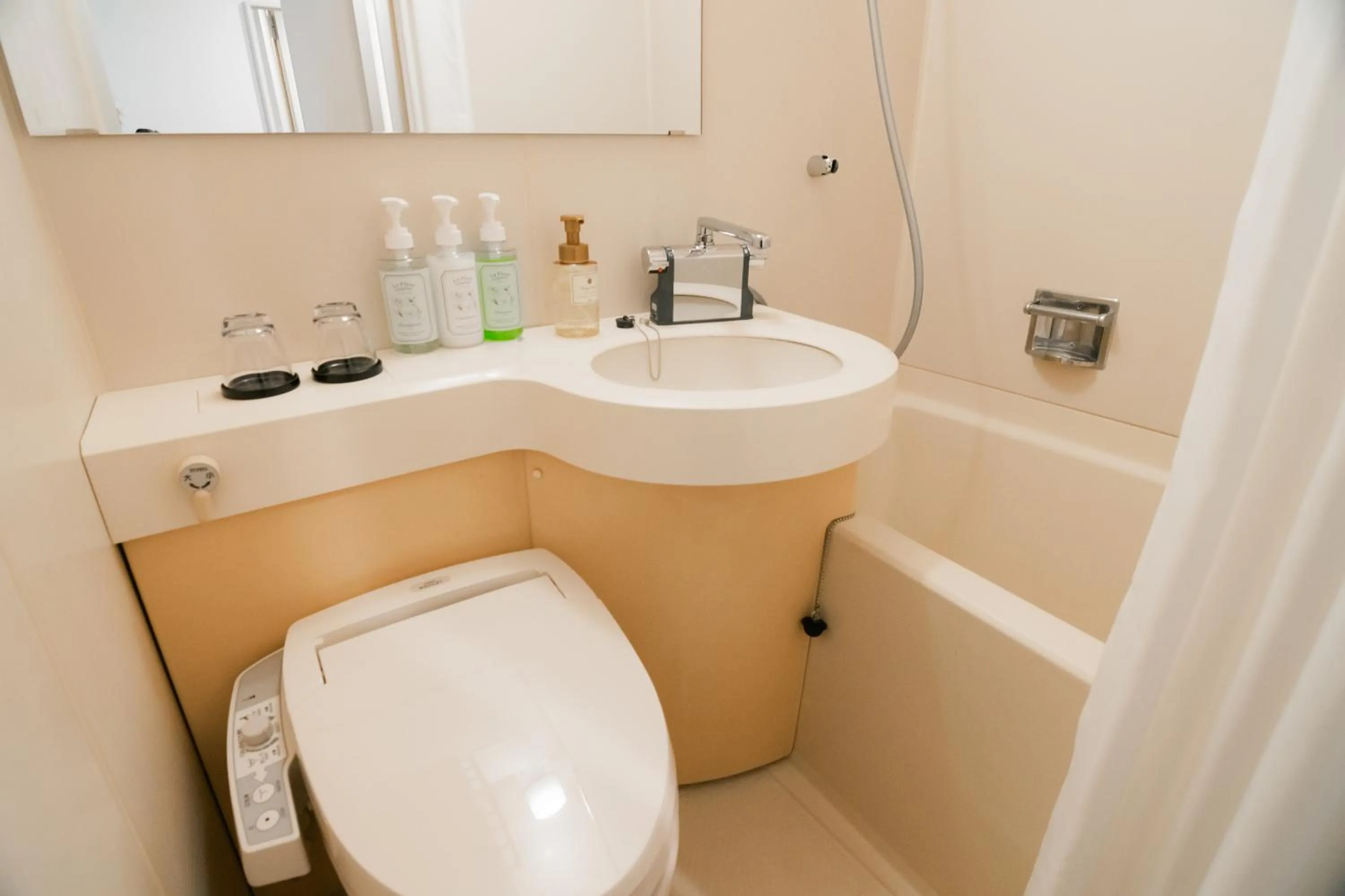 Toilet in Quintessa Hotel Chiba Funabashi