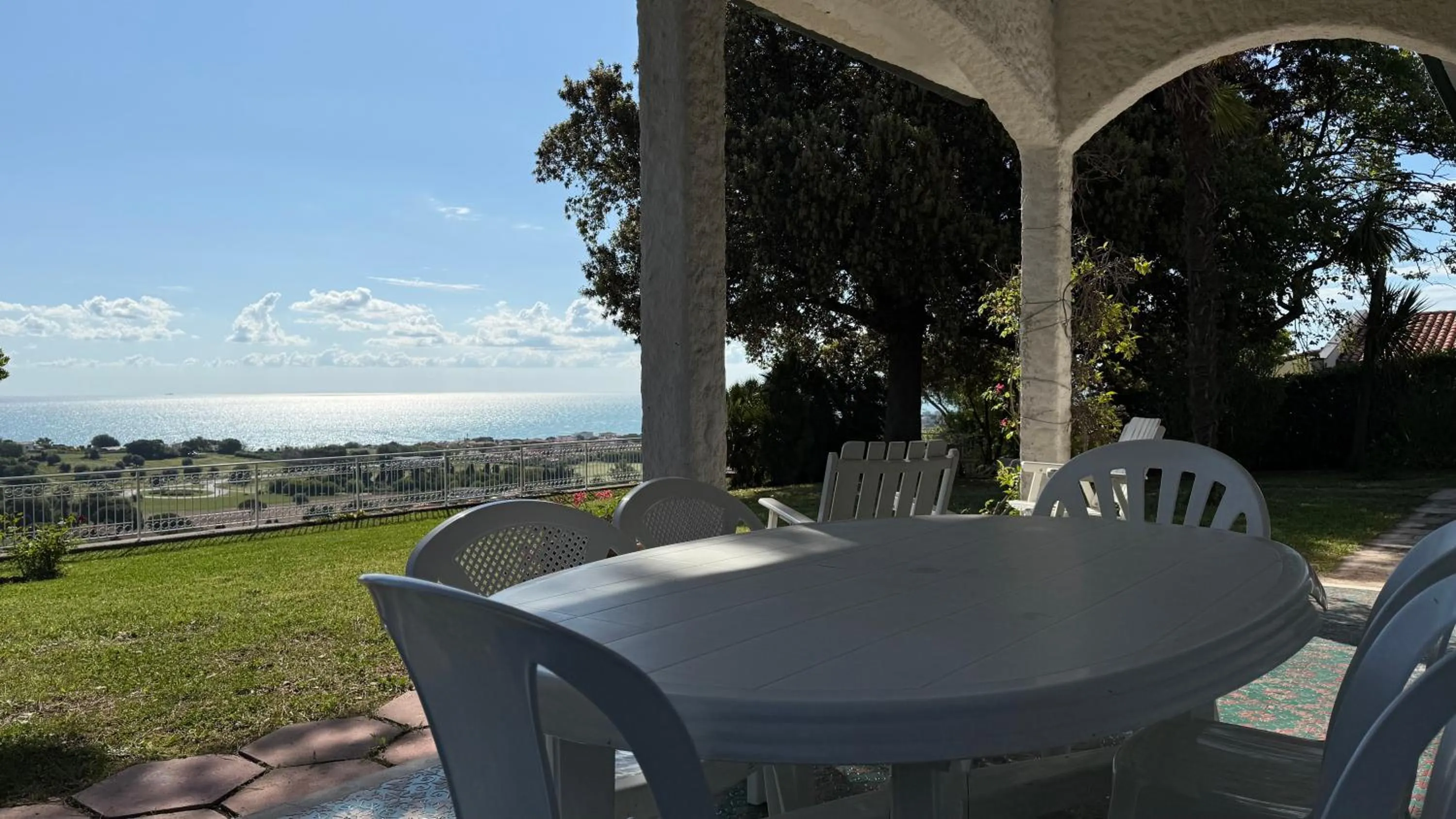 Villa vista mare a Numana - N147