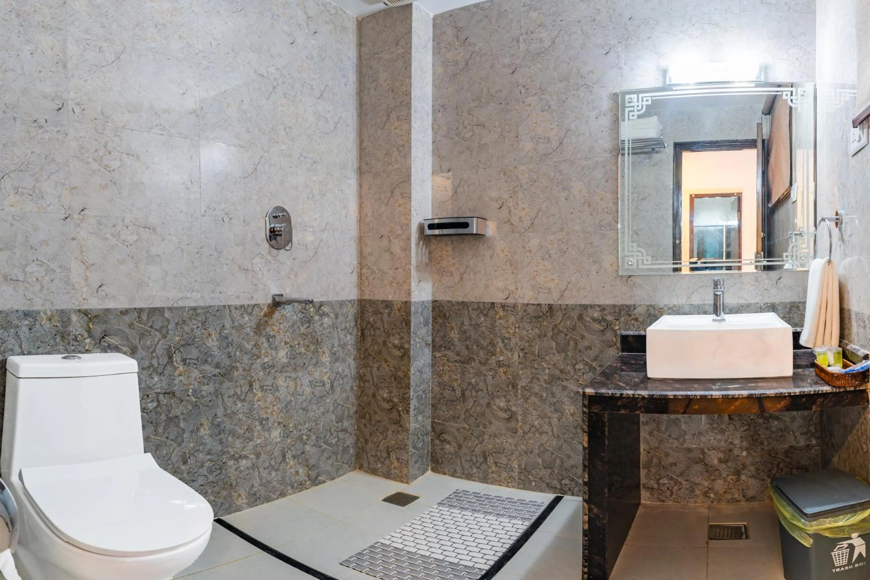 Bathroom in Pokhara Alpine and Springs