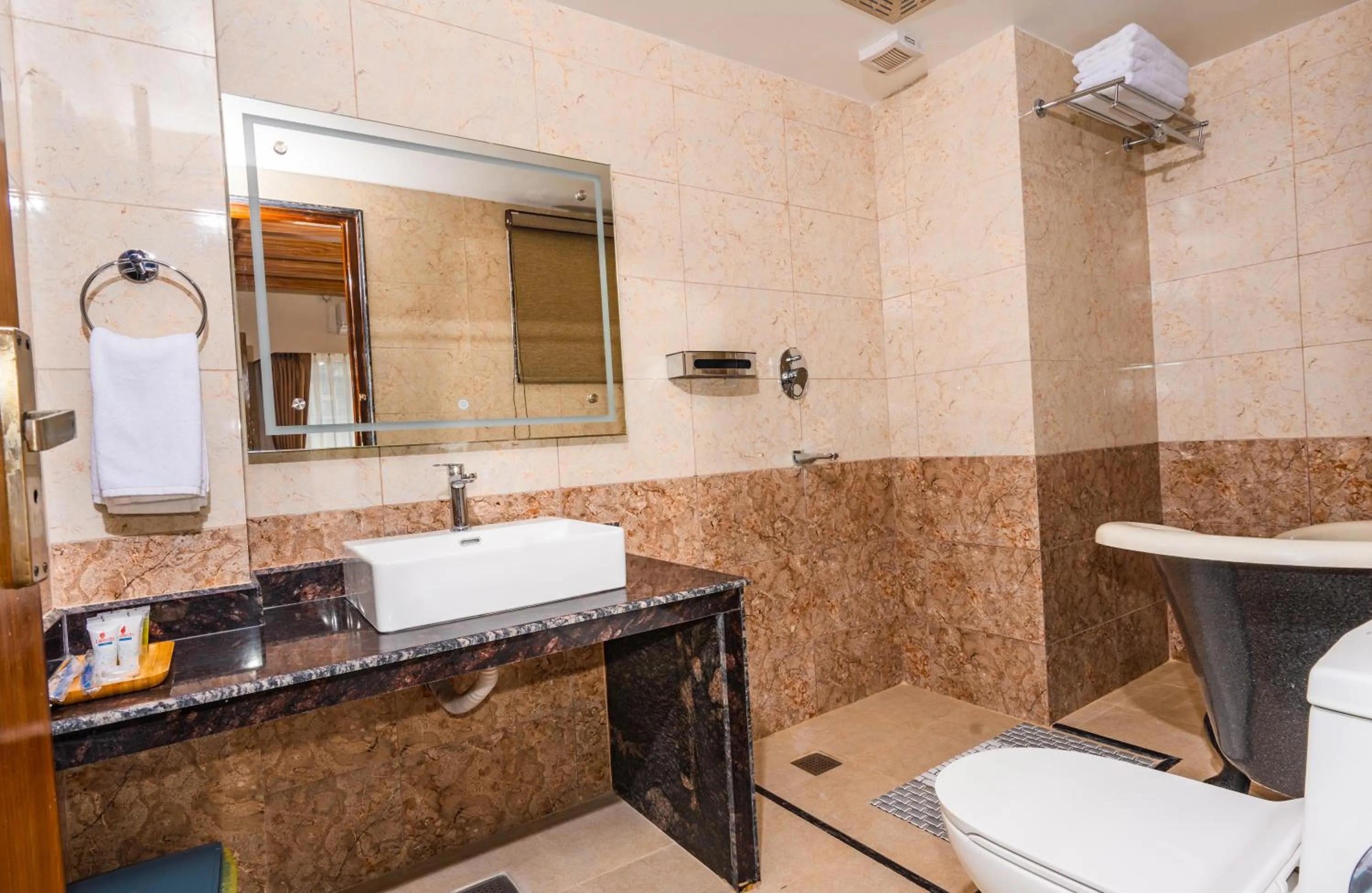 Bathroom in Pokhara Alpine and Springs