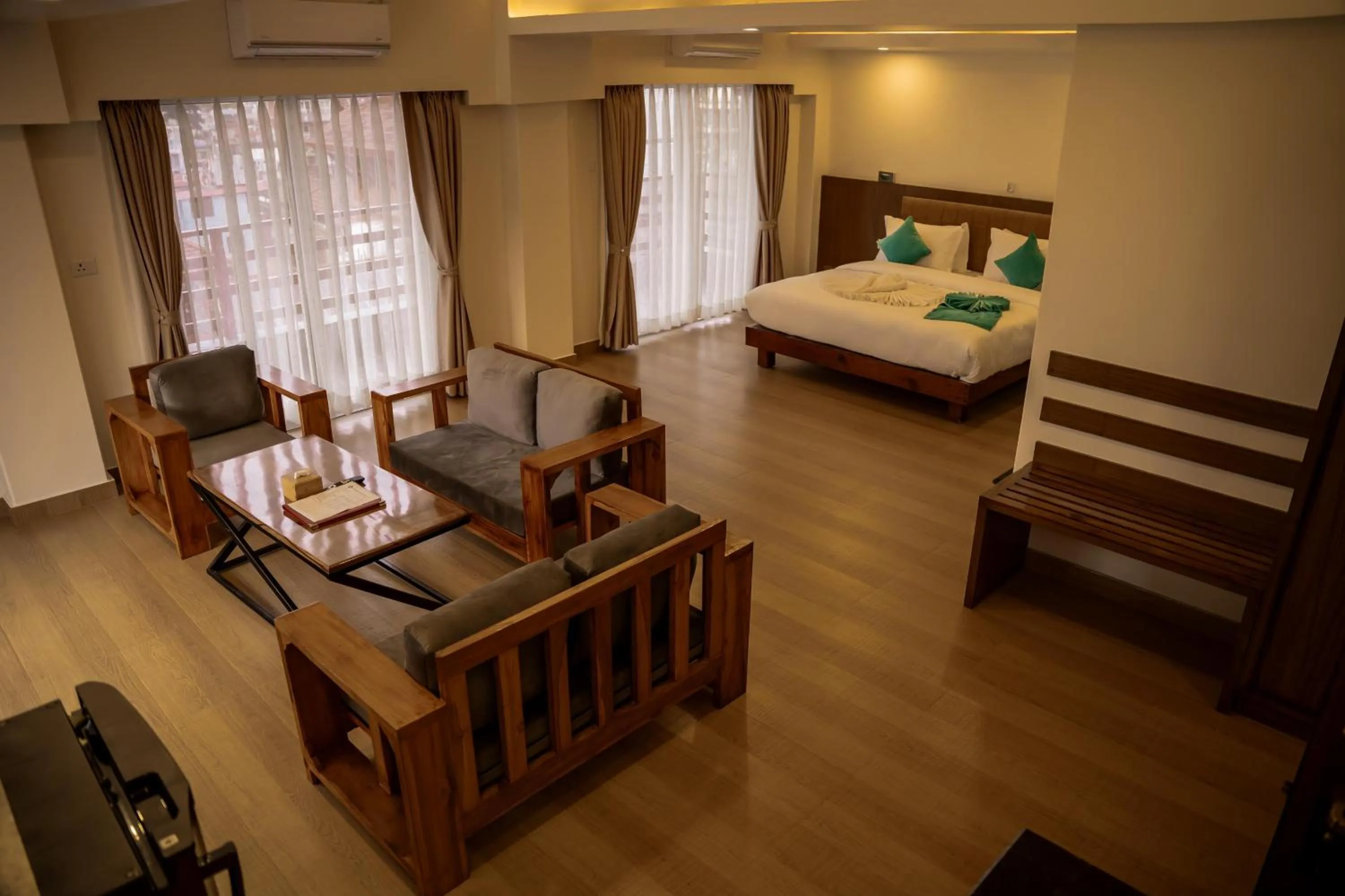 Bed in Pokhara Alpine and Springs