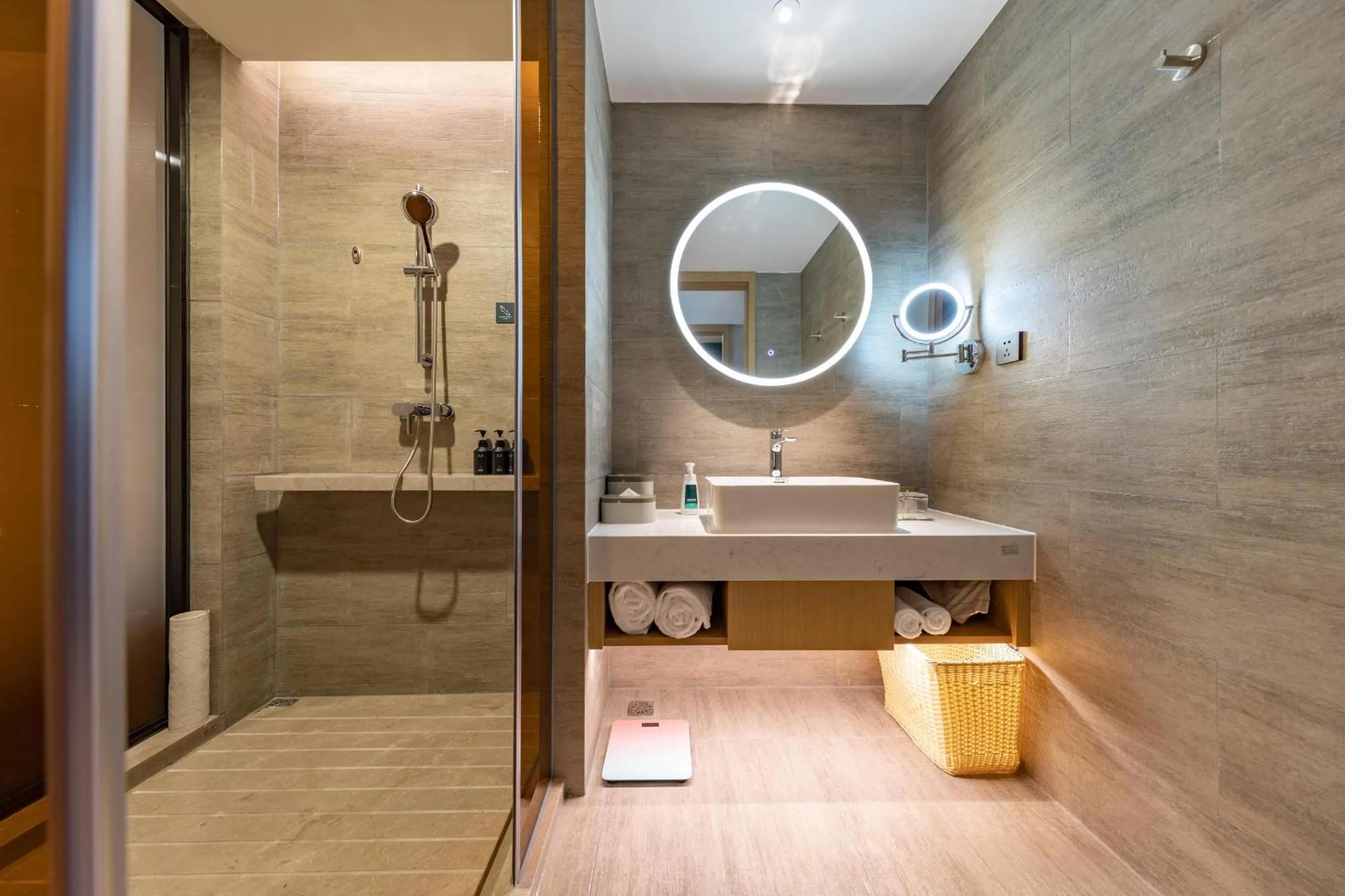 Shower in Atour Hotel Dongguan Fenggang