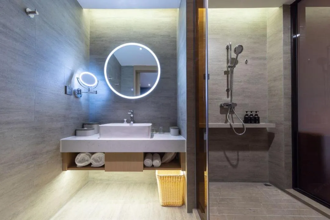 Shower in Atour Hotel Dongguan Fenggang