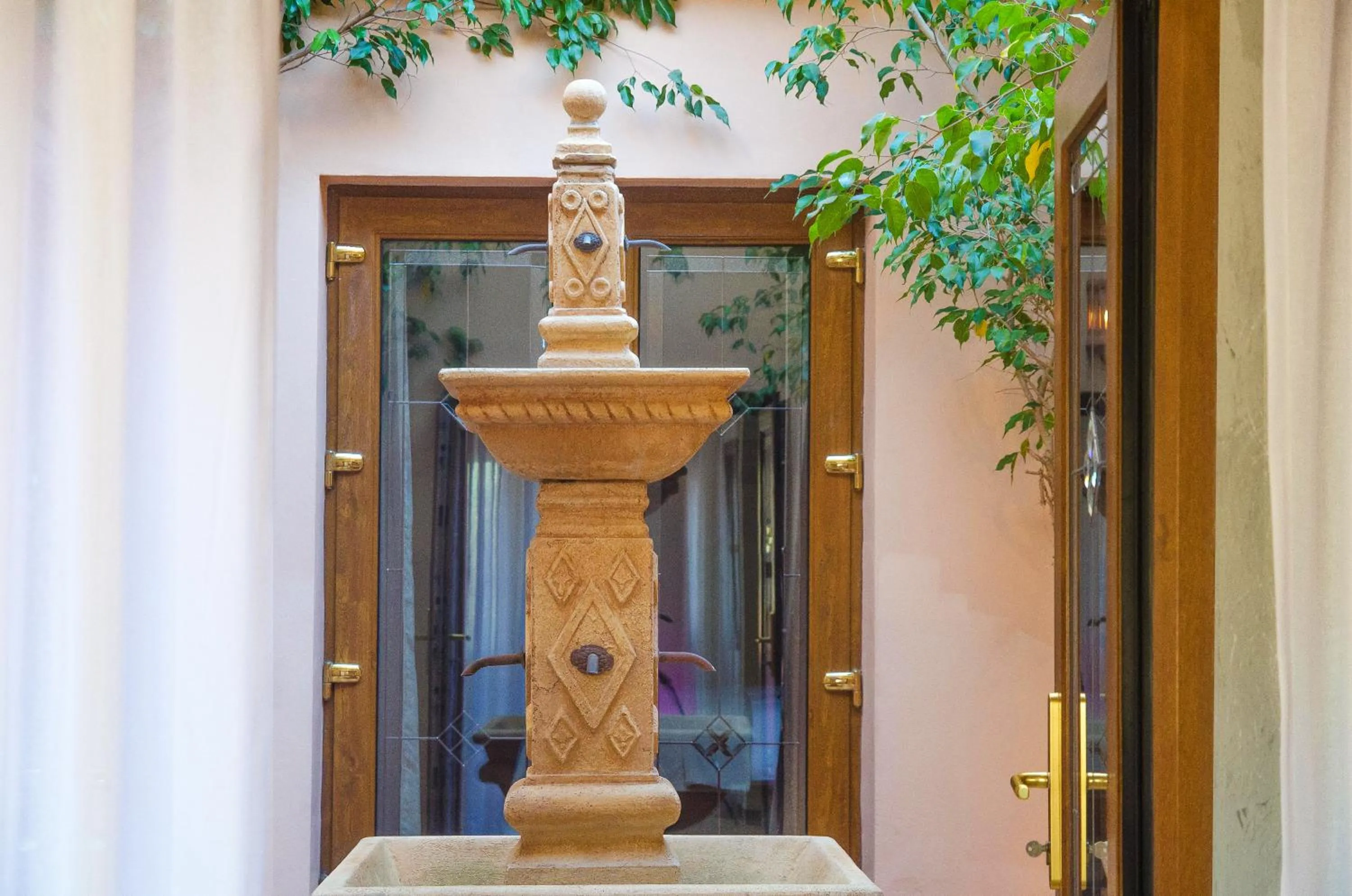 Property building in Villa Conmigo Bed & Breakfast