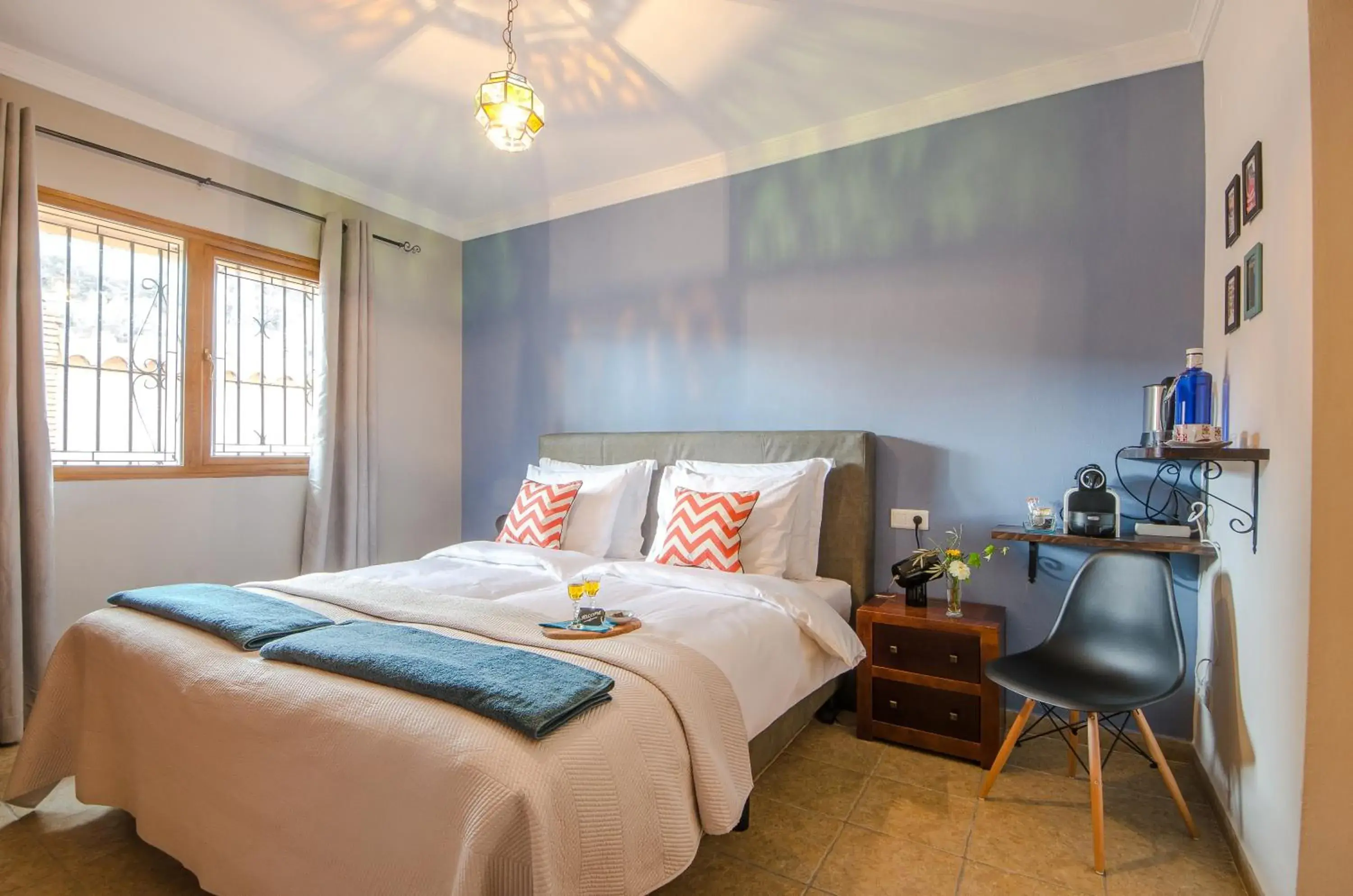 Double Room with Private Bathroom in Villa Conmigo Bed & Breakfast Double Room with Private Bathroom in Villa Conmigo Bed & Breakfast