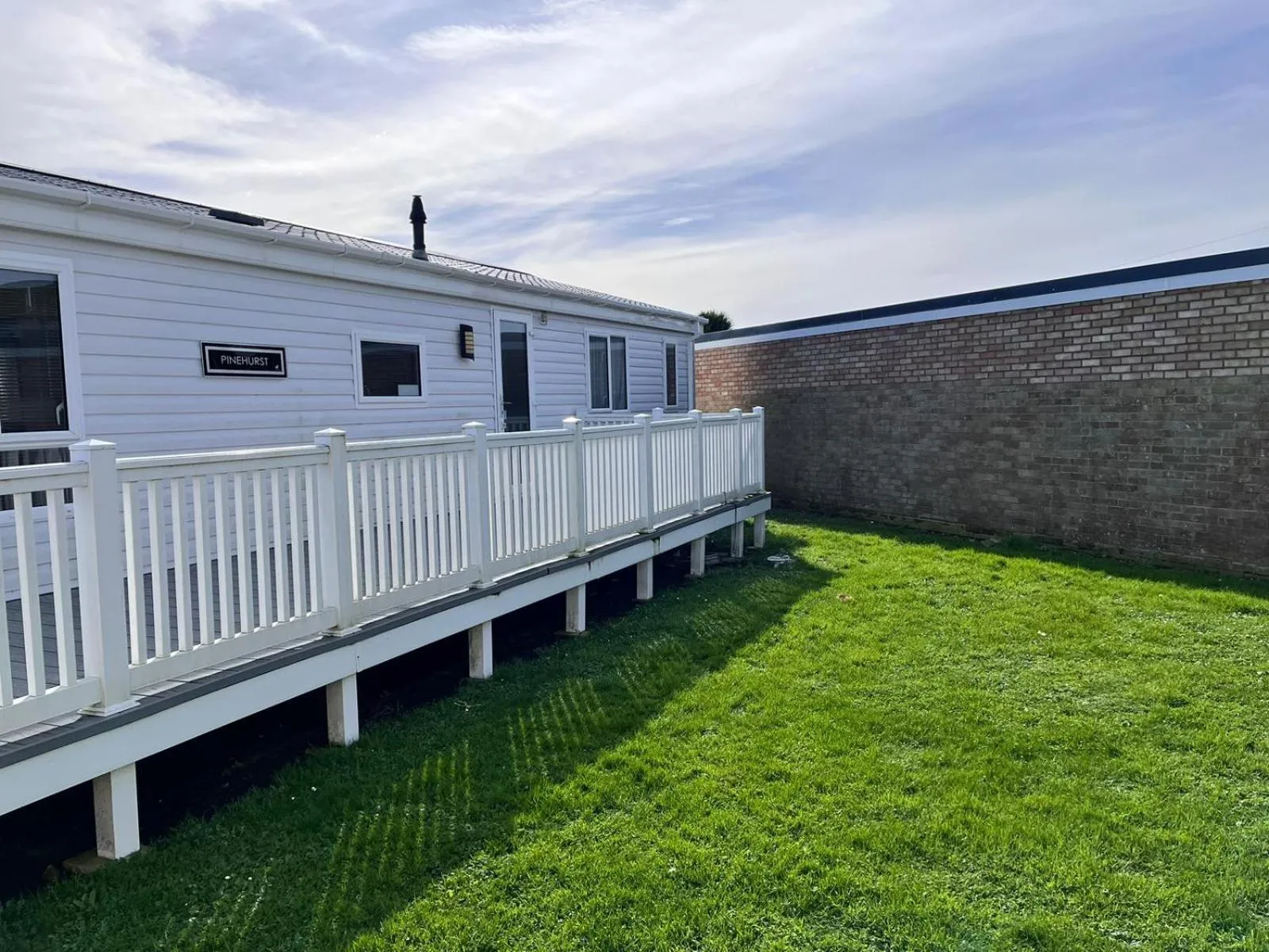 Property building in Beach Lodge - 5 minute walk to the sandy beach