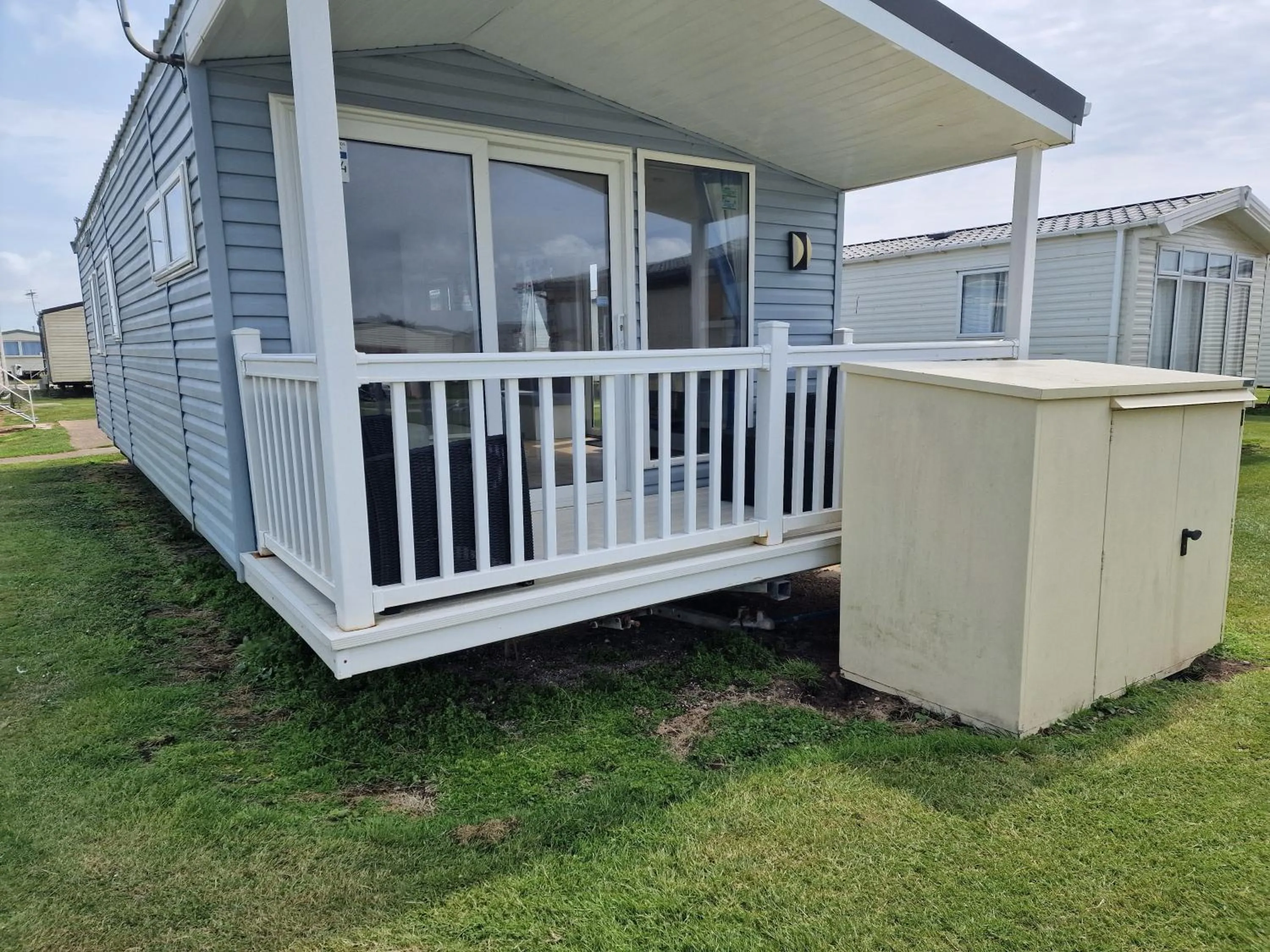 Holiday Home - single occupancy in Beach Lodge - 5 minute walk to the sandy beach