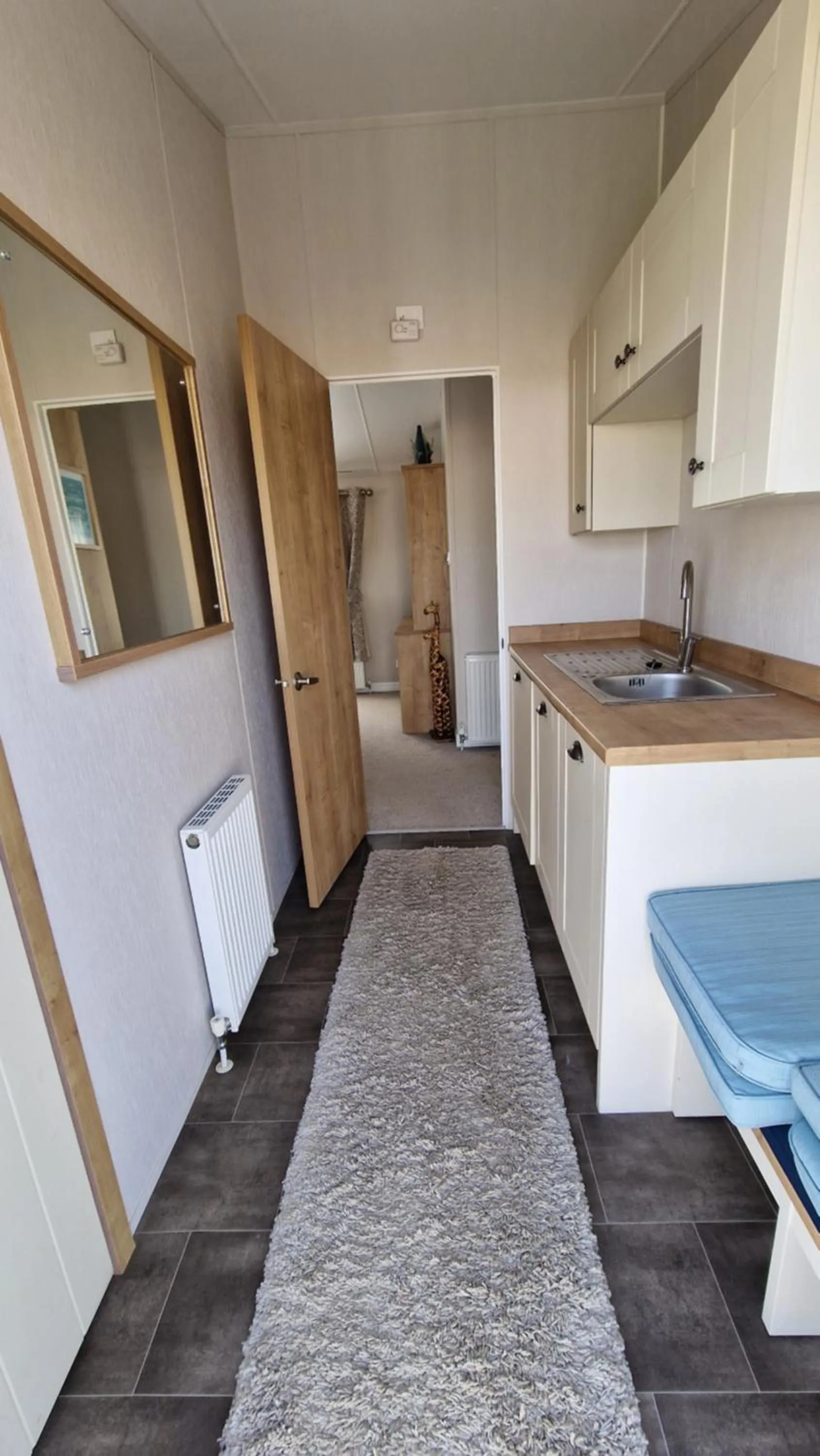 Other in Beach Lodge - 5 minute walk to the sandy beach