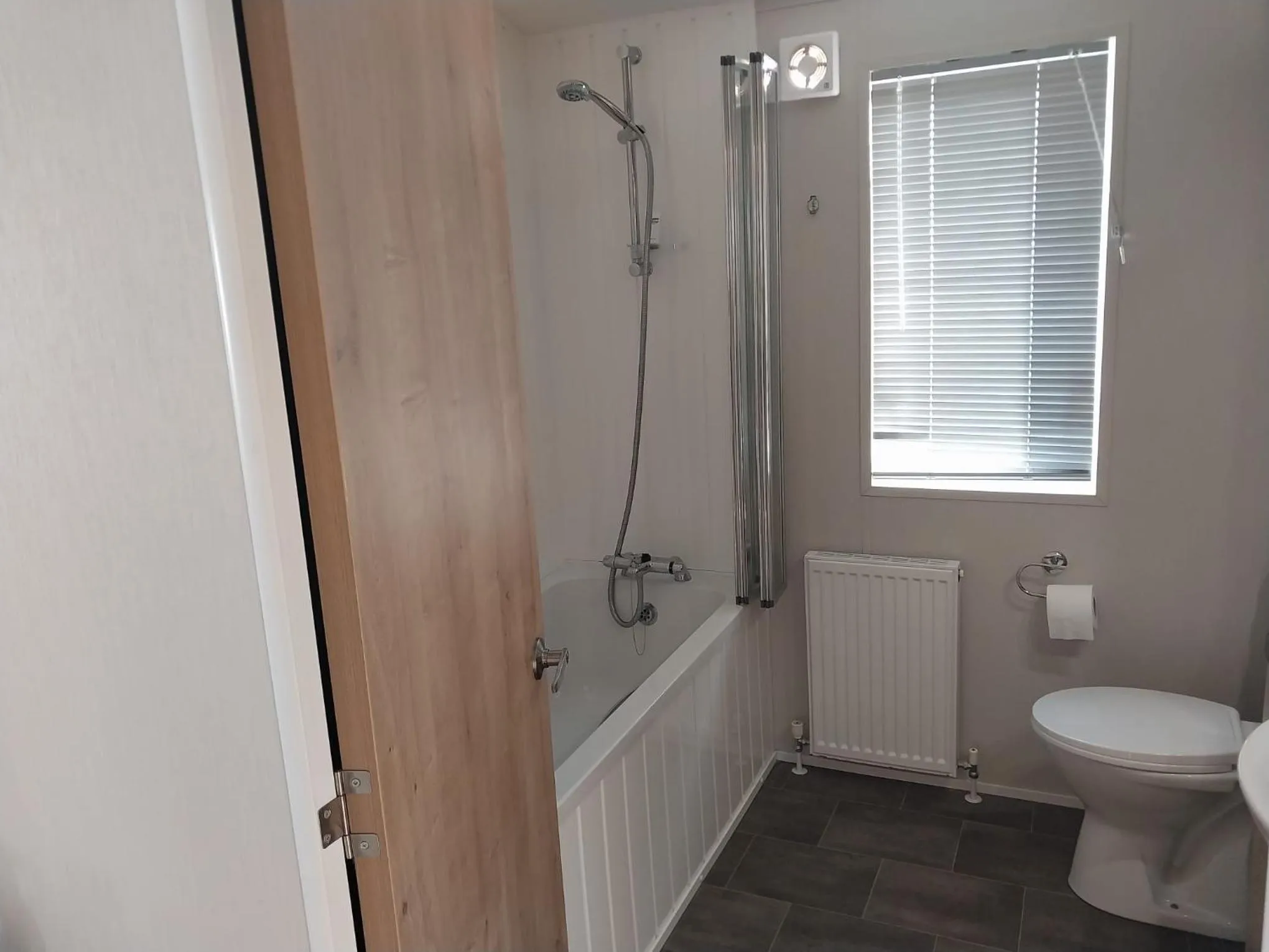 Shower in Beach Lodge - 5 minute walk to the sandy beach