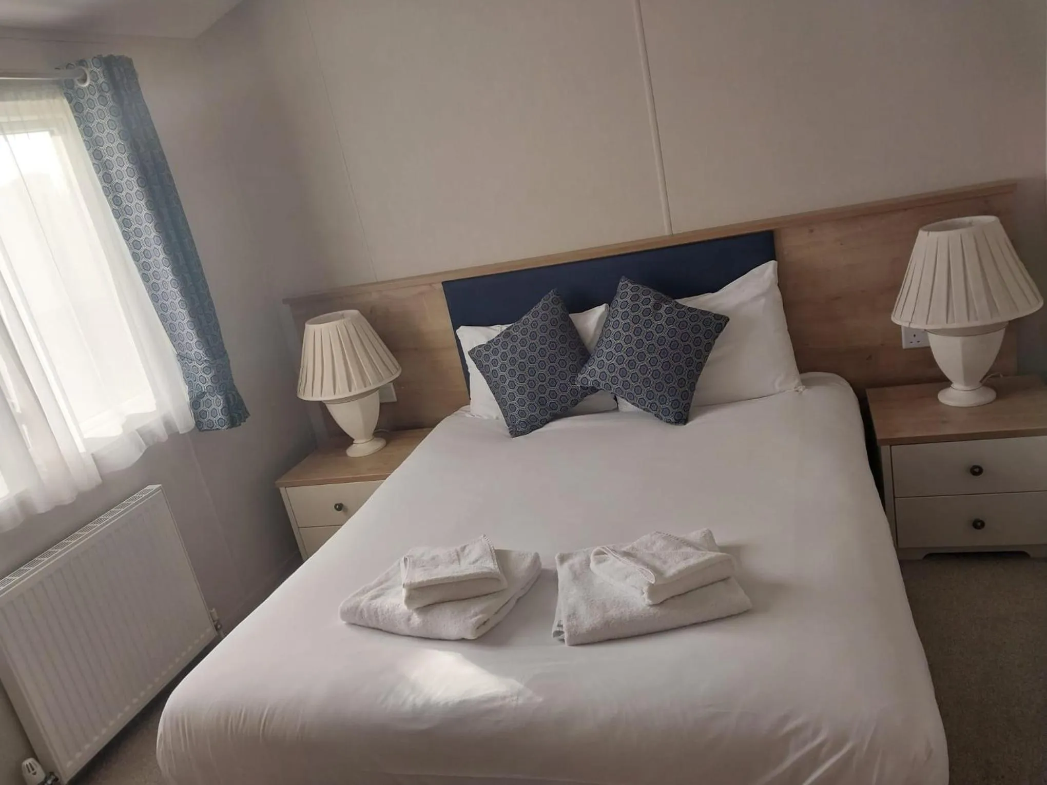 Bed in Beach Lodge - 5 minute walk to the sandy beach