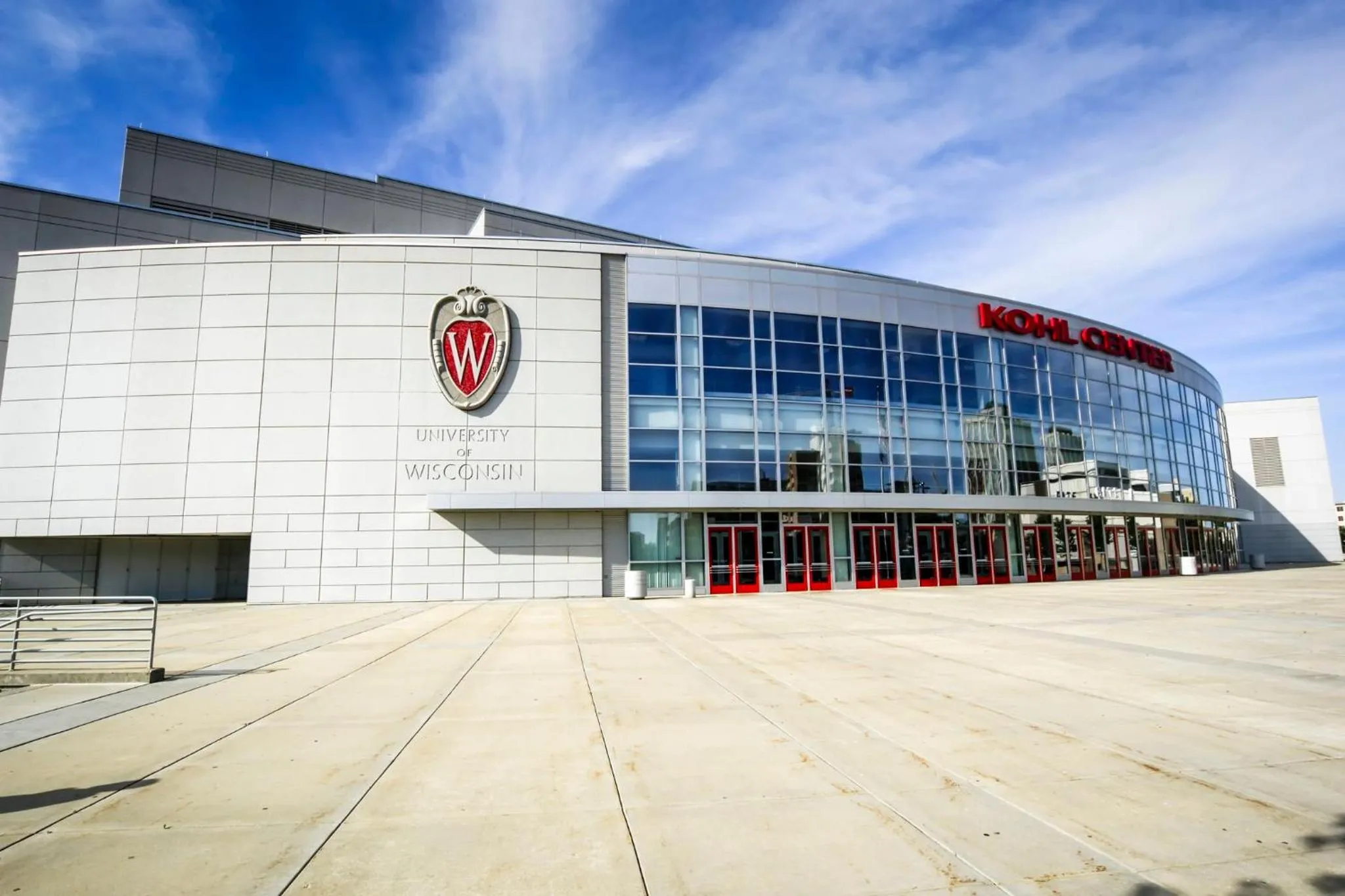 Area and facilities in Holiday Inn Express and Suites Madison Central by IHG