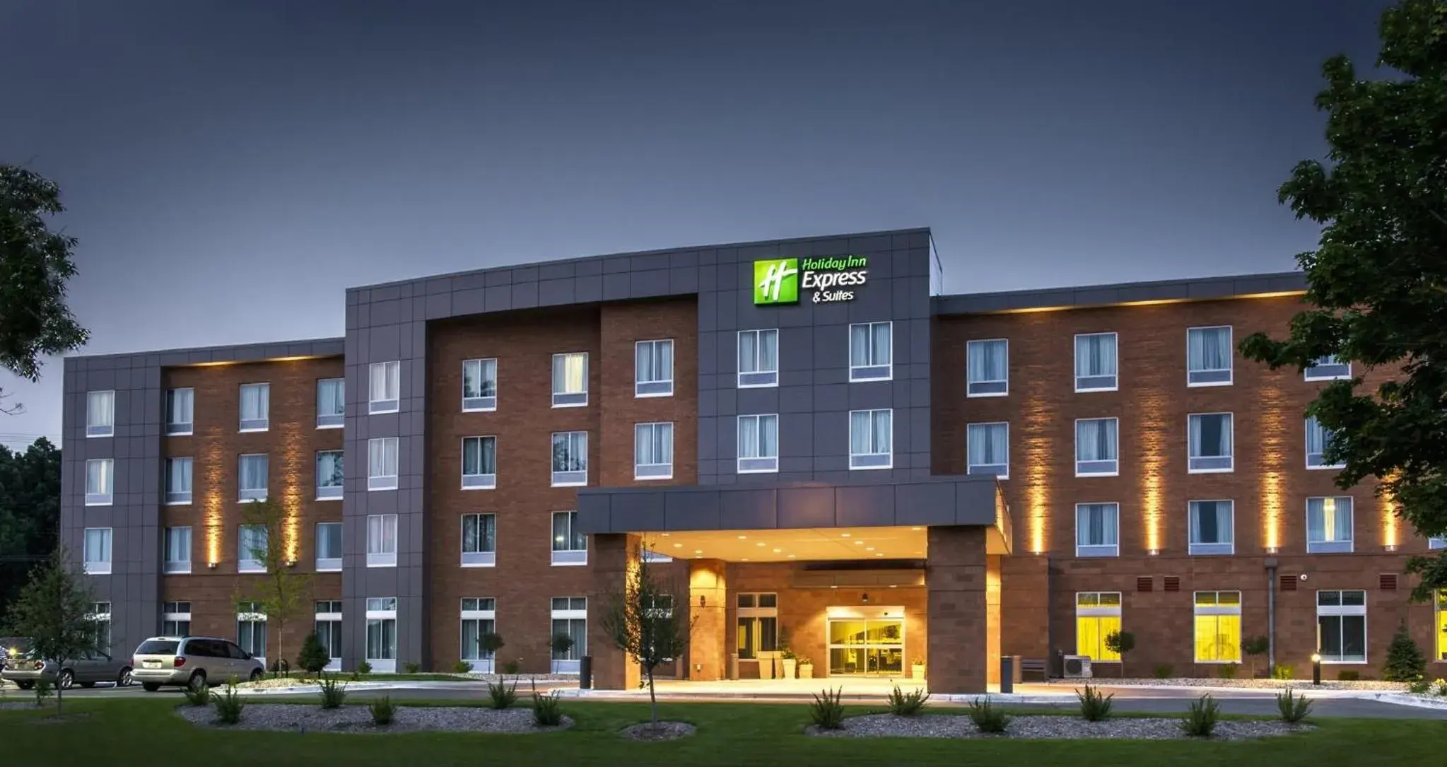 Property building in Holiday Inn Express and Suites Madison Central by IHG Property building in Holiday Inn Express and Suites Madison Central by IHG