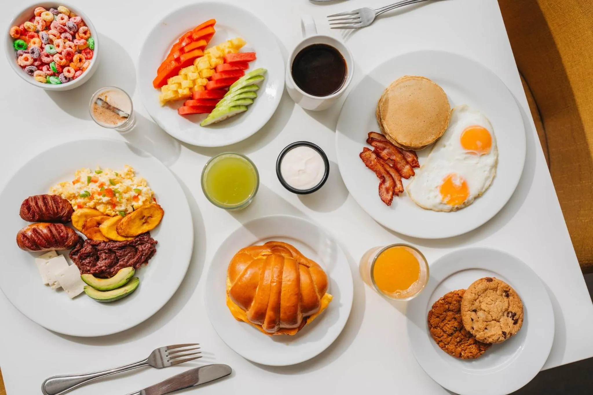 Restaurant/places to eat in Holiday Inn Express Tegucigalpa by IHG