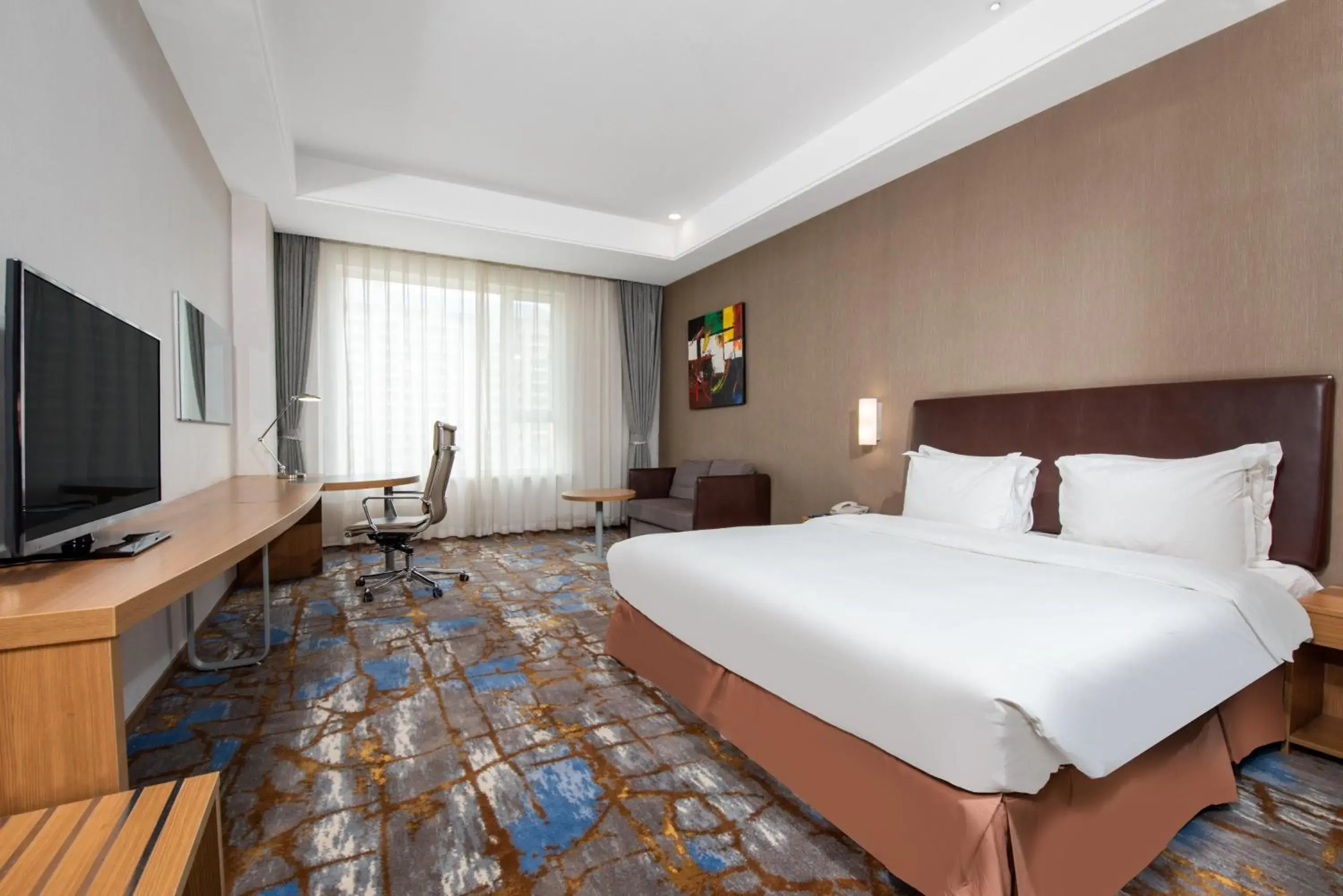 Photo of the whole room, Bed in Holiday Inn Express Ordos Dongsheng by IHG Photo of the whole room, Bed in Holiday Inn Express Ordos Dongsheng by IHG