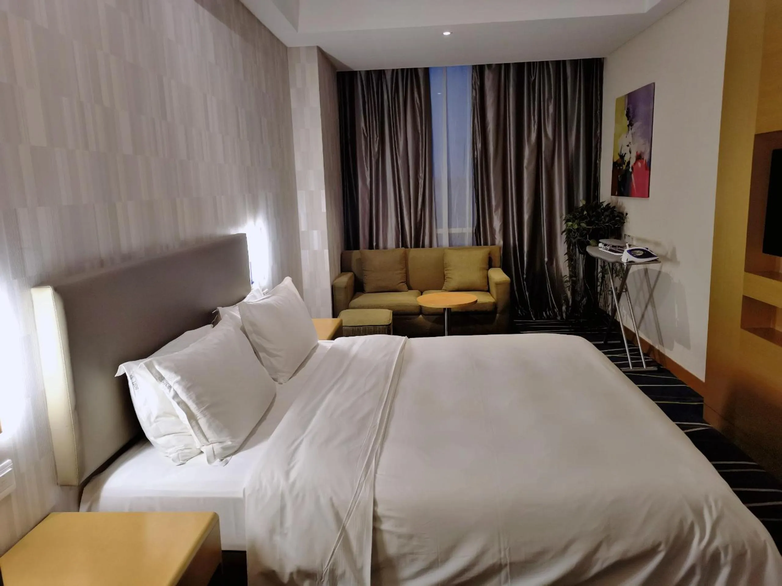 Holiday Inn Express Zhengzhou Airport by IHG