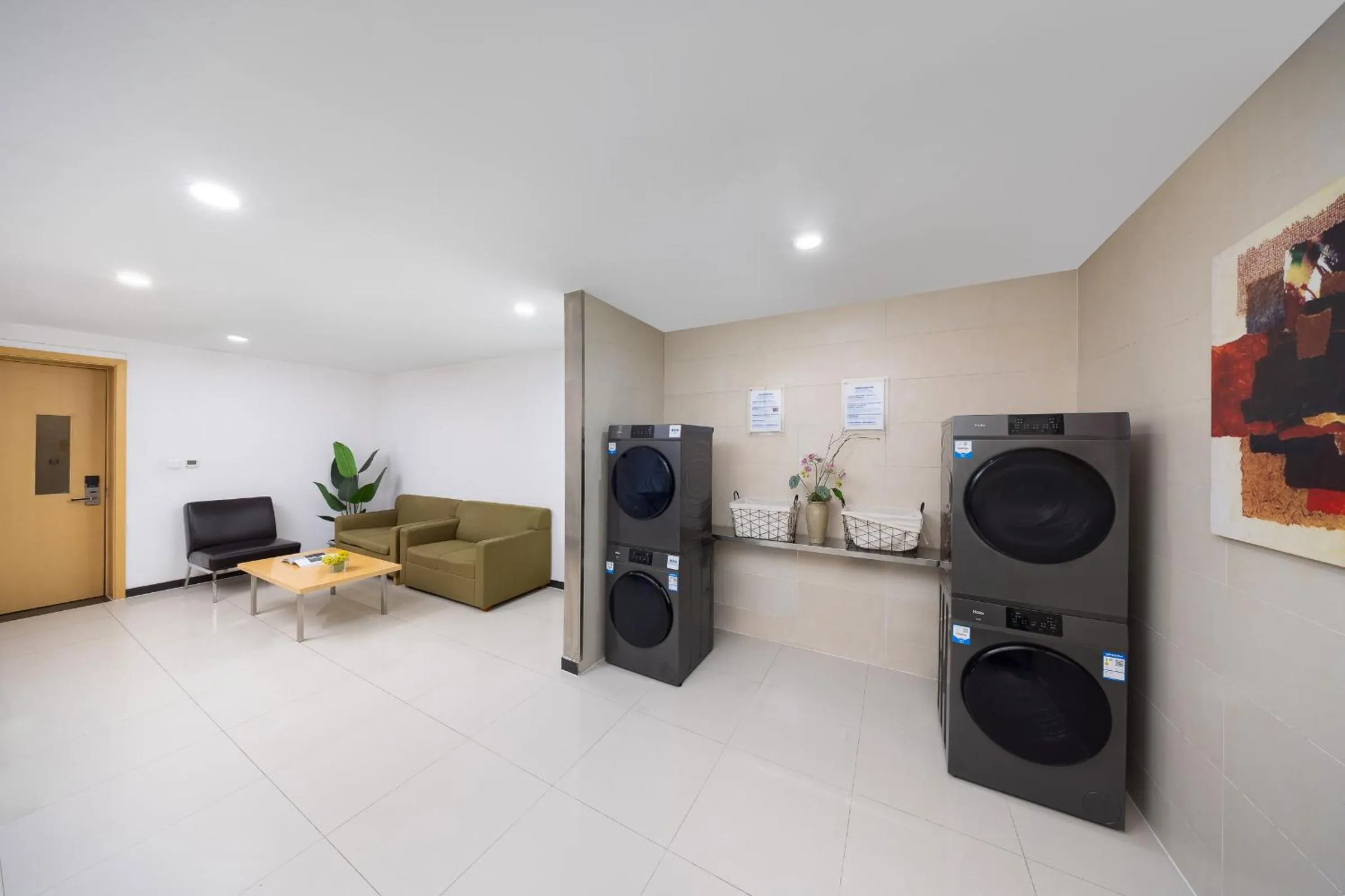 laundry in Holiday Inn Express Zhengzhou Airport by IHG