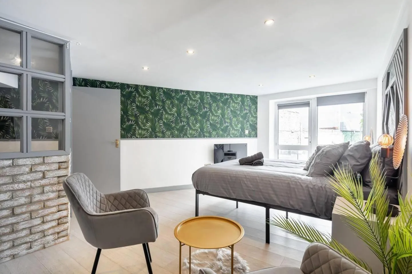 Living room in Flat - Sleeps 2 & Parking