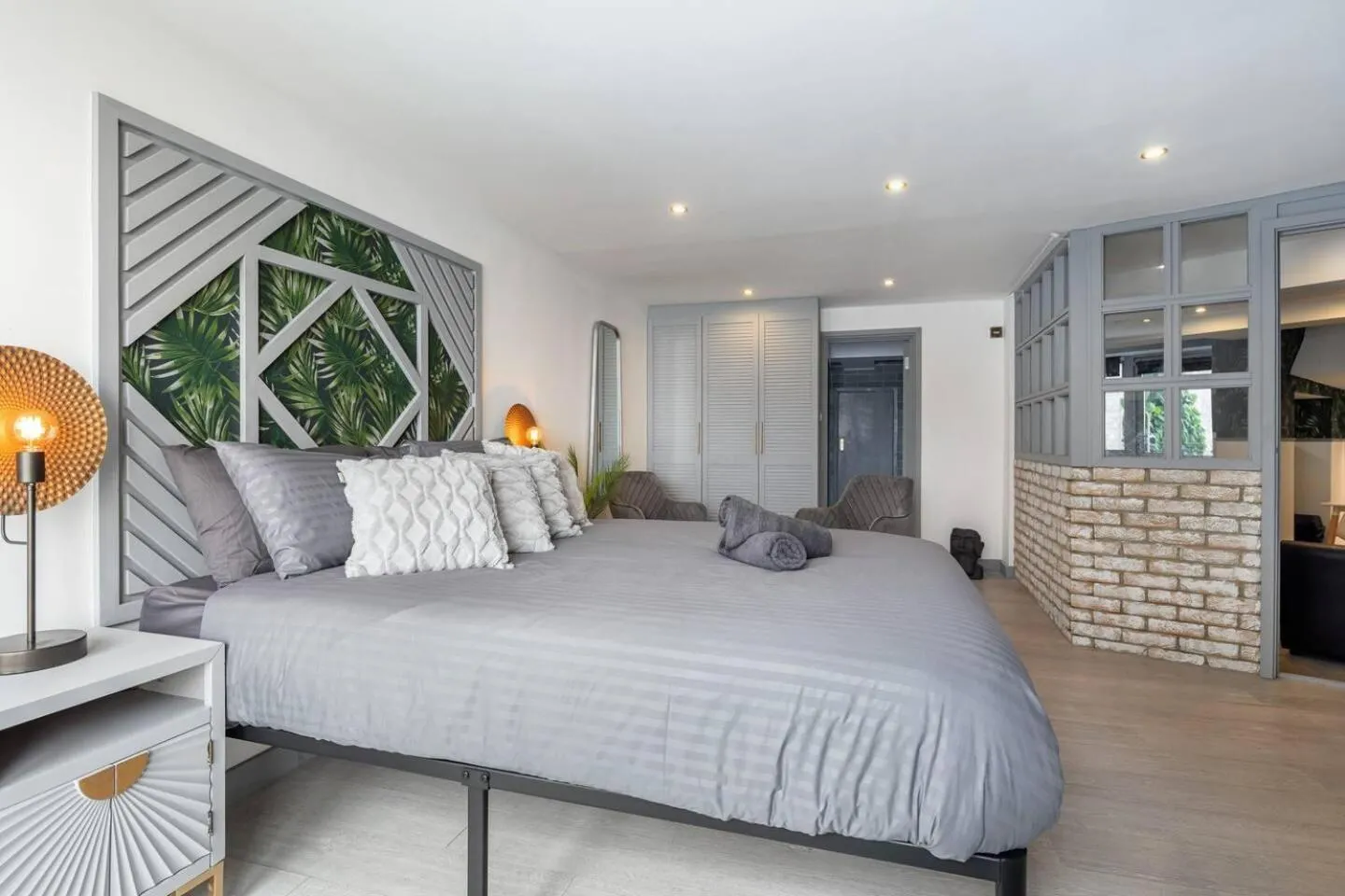 Bedroom, Bed in Flat - Sleeps 2 & Parking