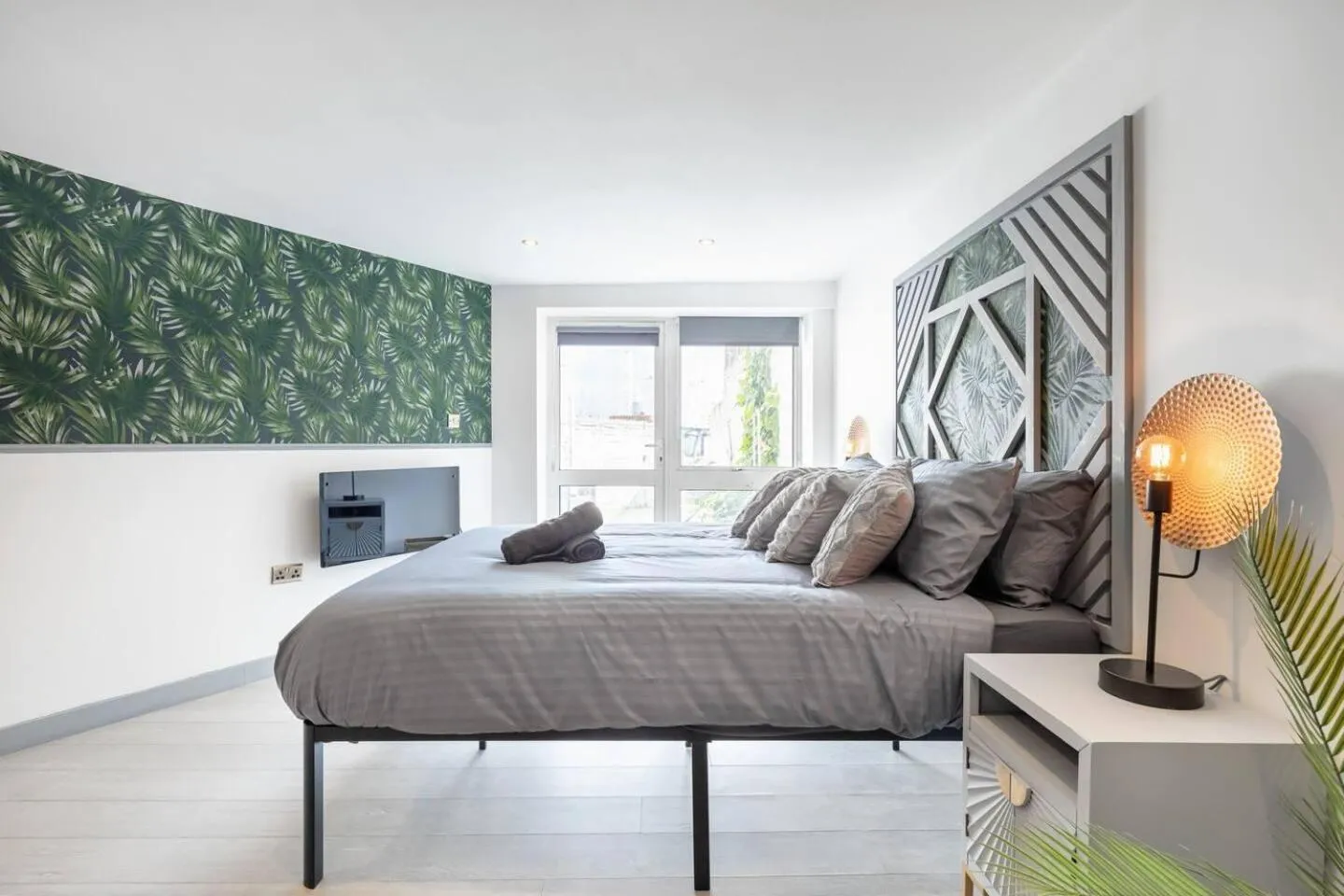 Bedroom, Bed in Flat - Sleeps 2 & Parking