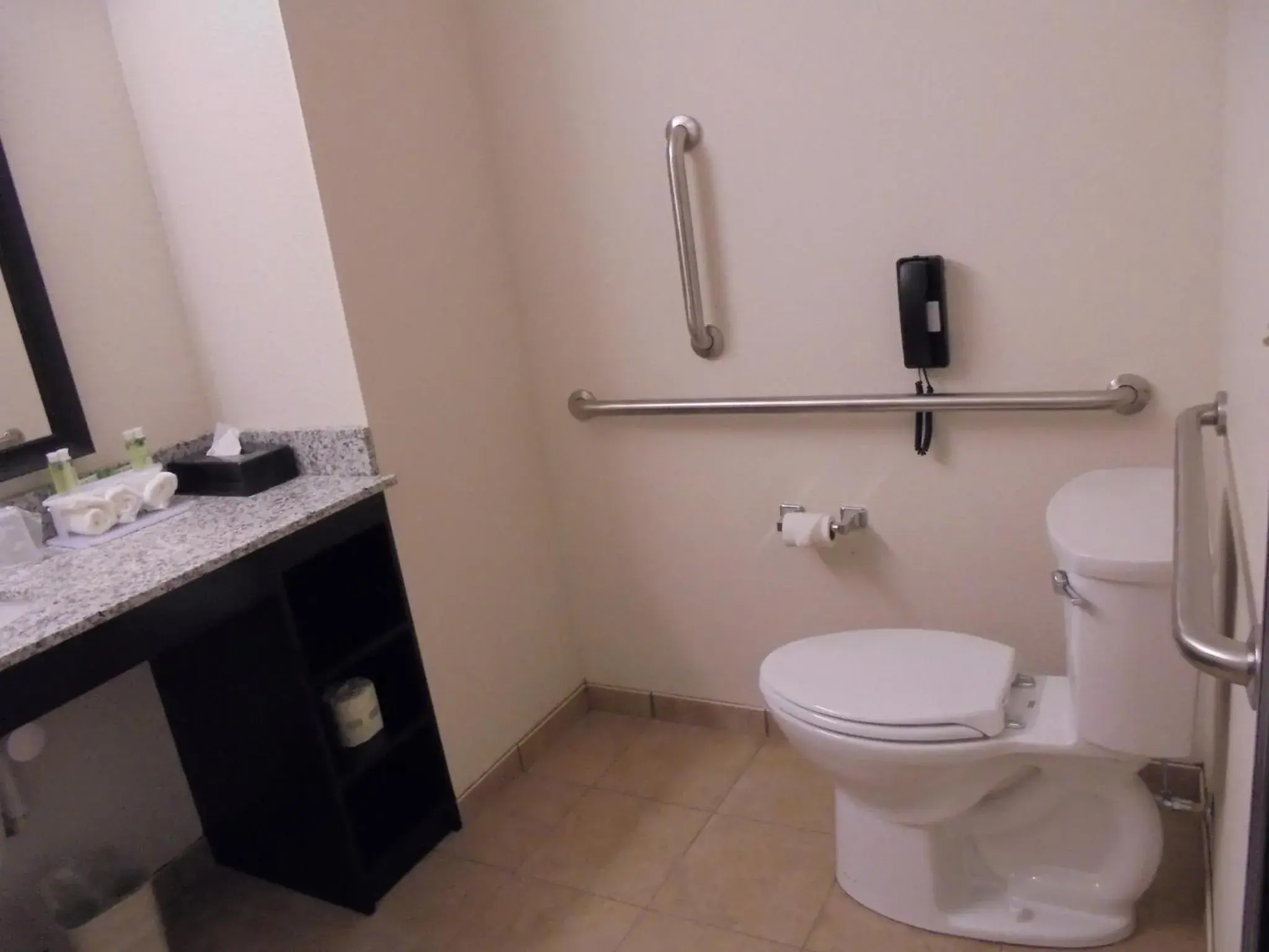 Photo of the whole room in Holiday Inn Express & Suites Nevada by IHG Photo of the whole room in Holiday Inn Express & Suites Nevada by IHG