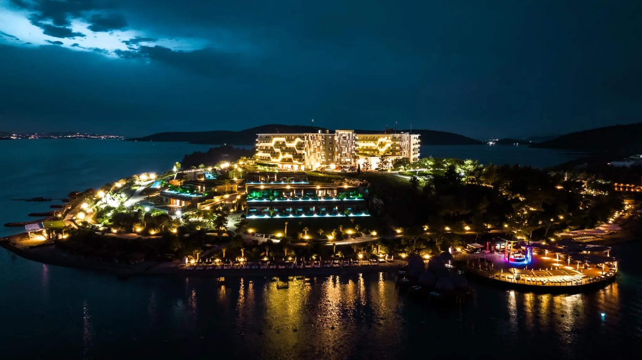 Property building in La Blanche Island Bodrum