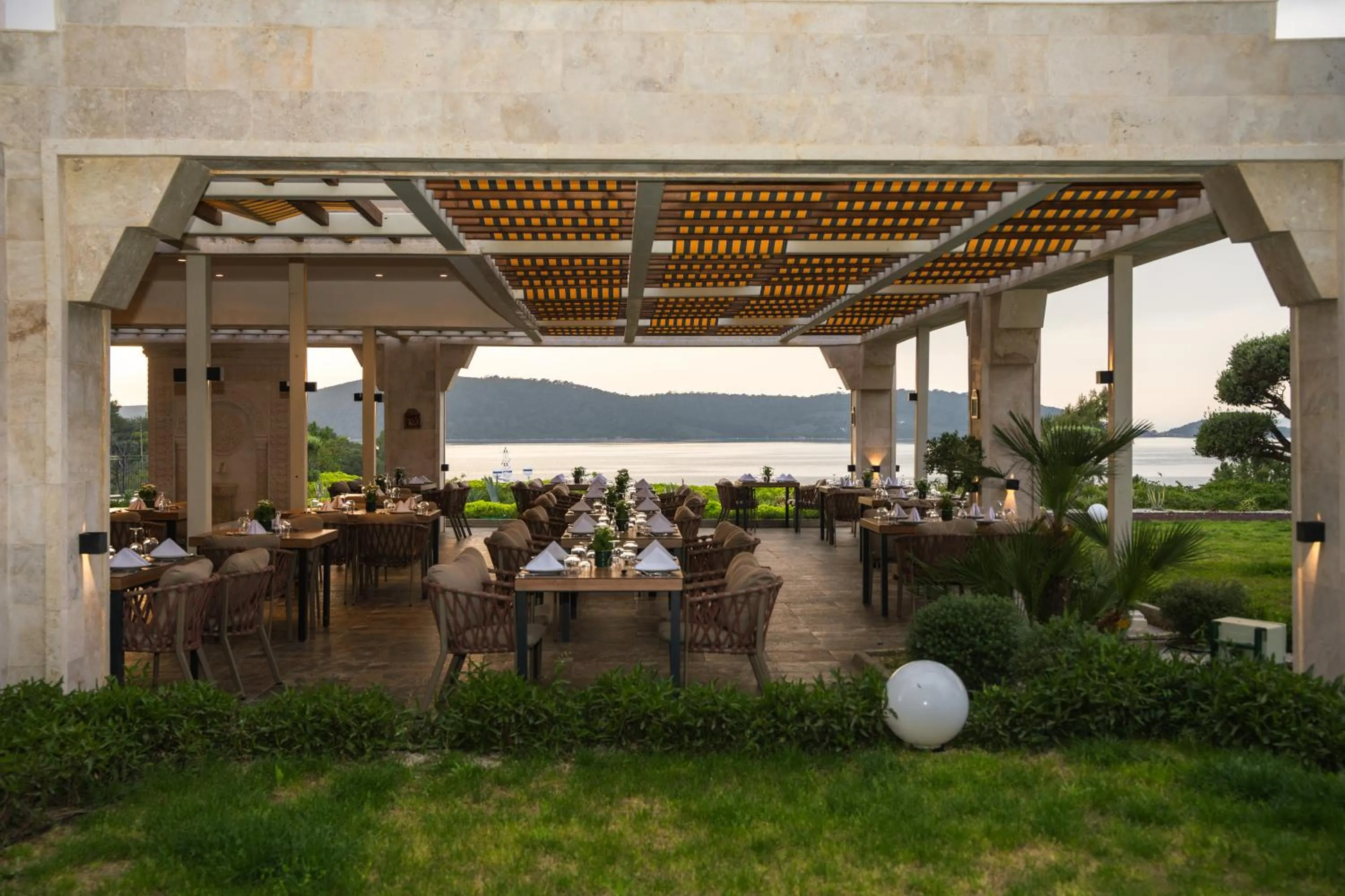 Restaurant/places to eat in La Blanche Island Bodrum