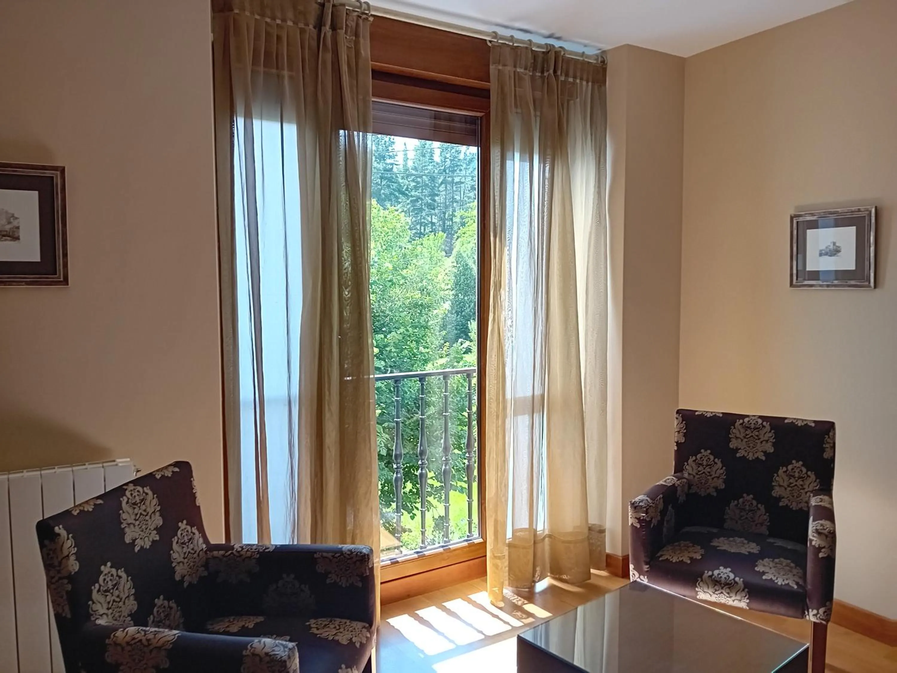 Seating area in Picos de Europa Suites and Rooms