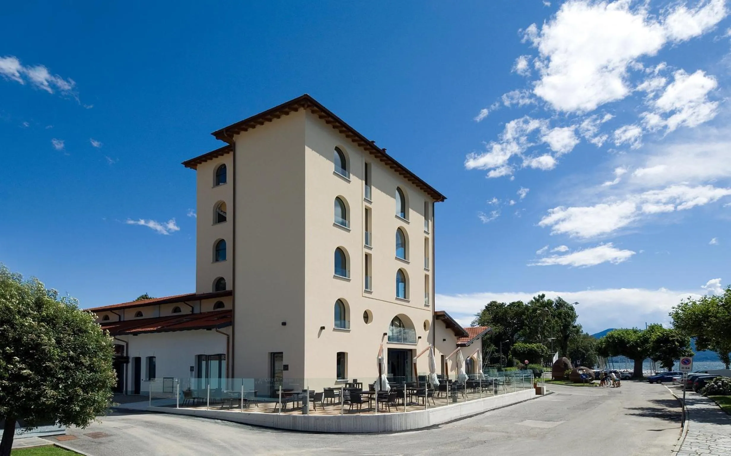 Facade/entrance in Golfo Gabella Lake Apartments