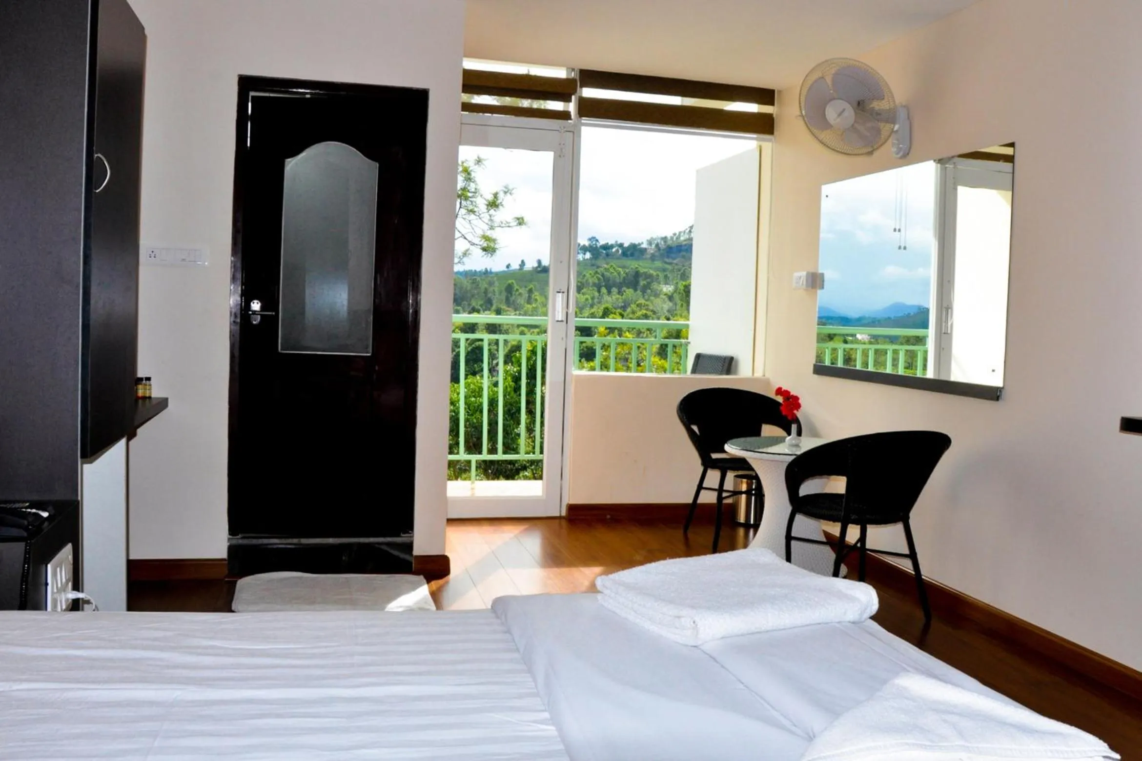 Photo of the whole room, Bed in Sunvalley Homestay