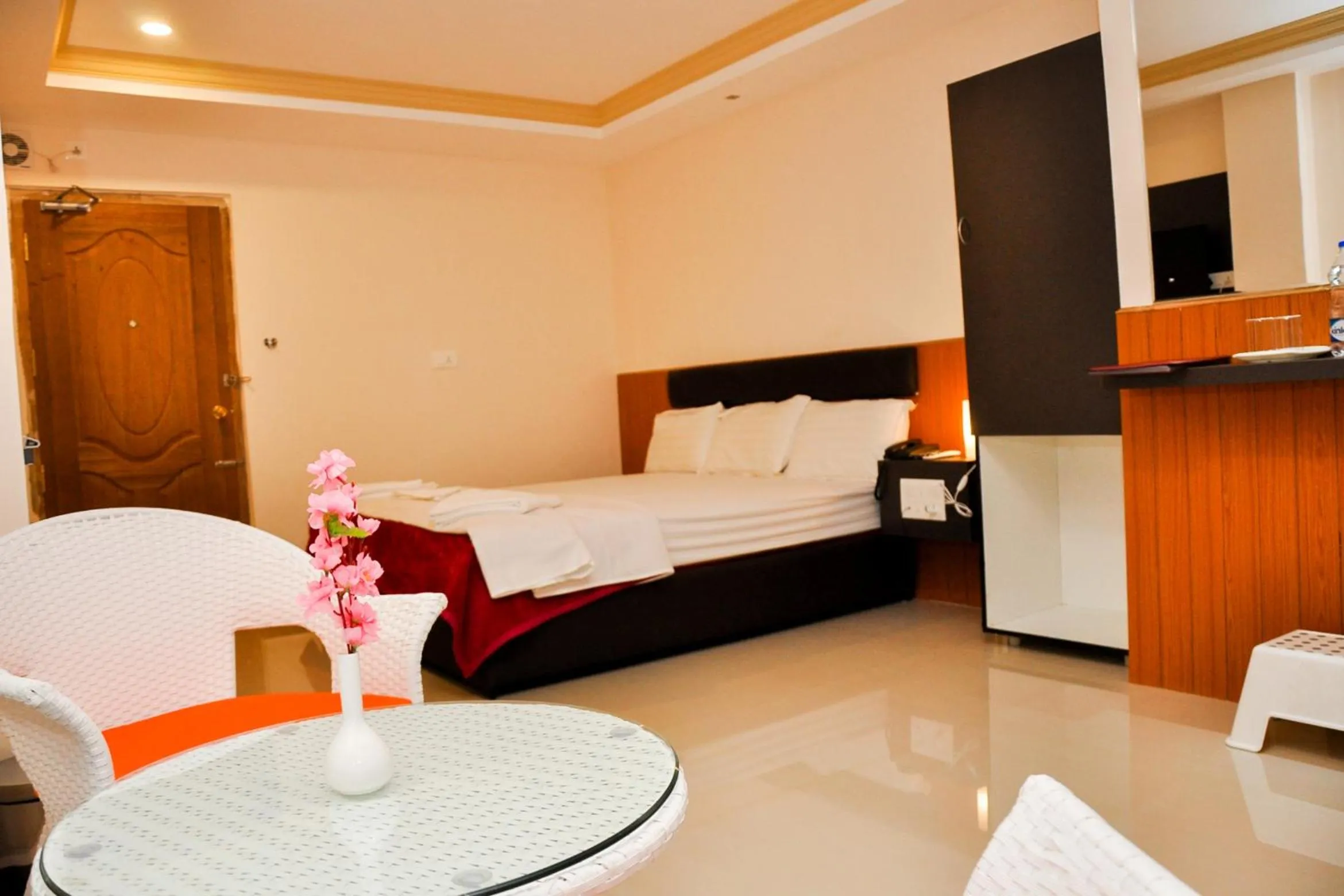 Photo of the whole room, Bed in Sunvalley Homestay