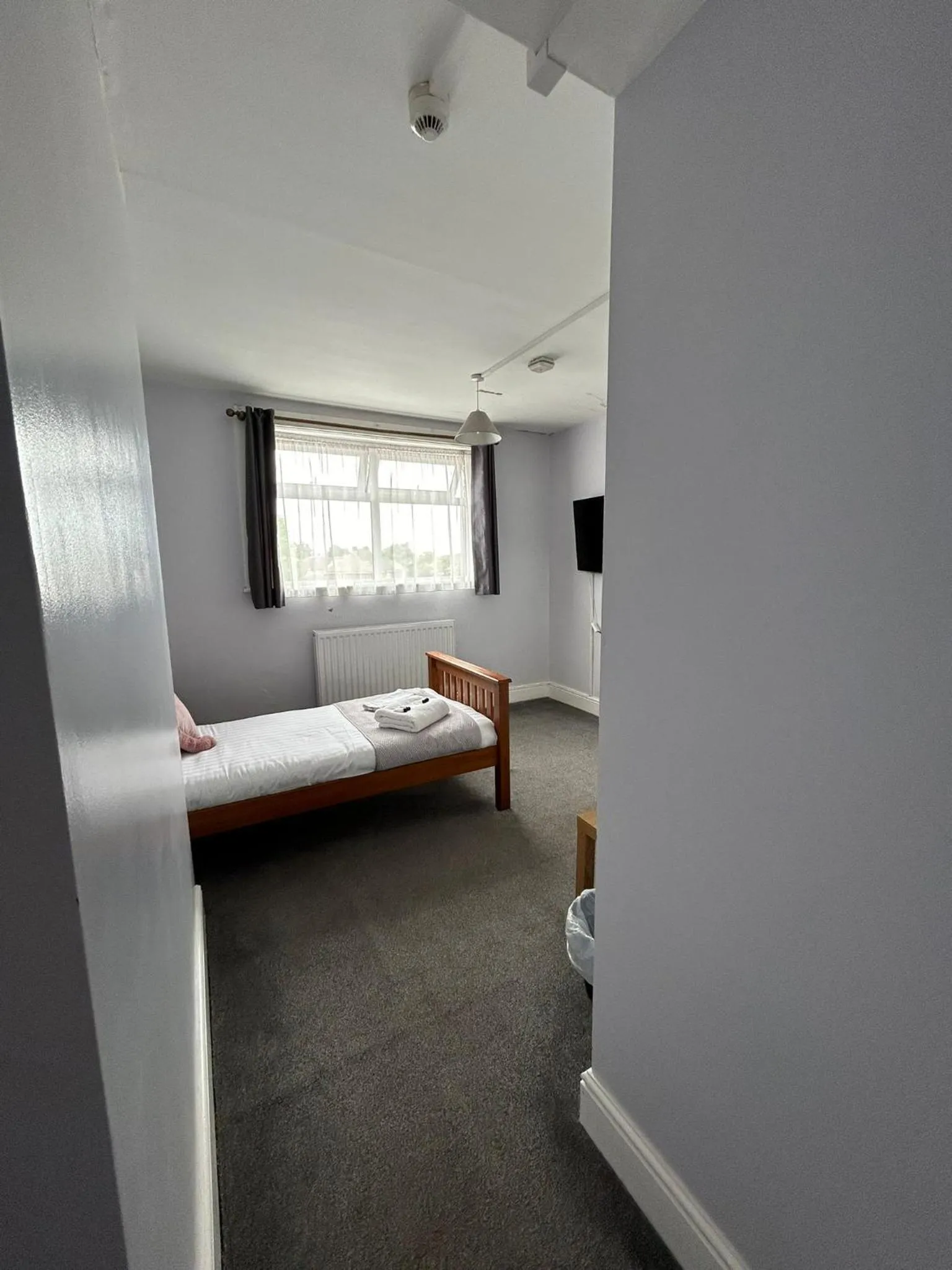 Bed in The Wheatley Hotel