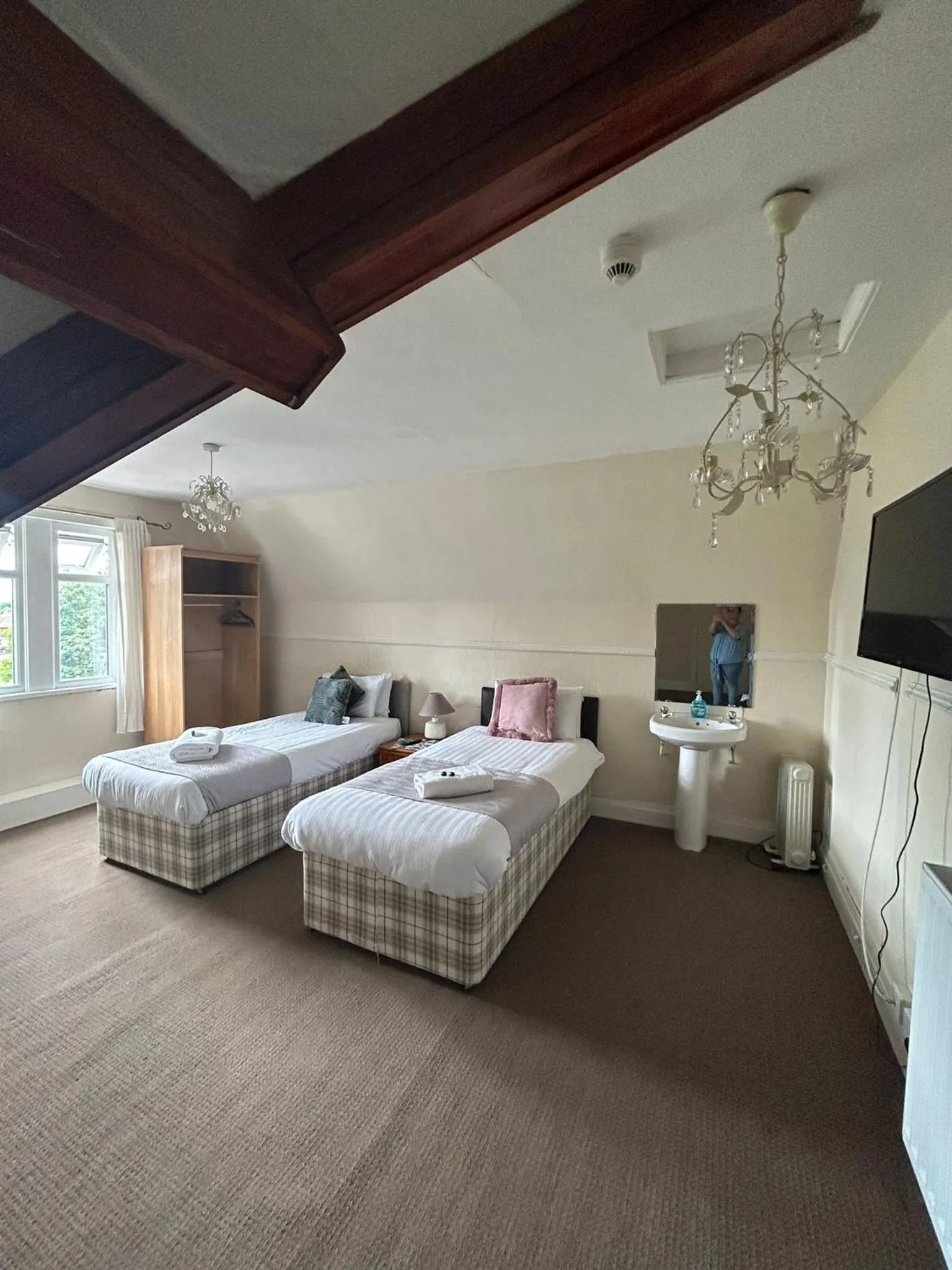 Bed in The Wheatley Hotel