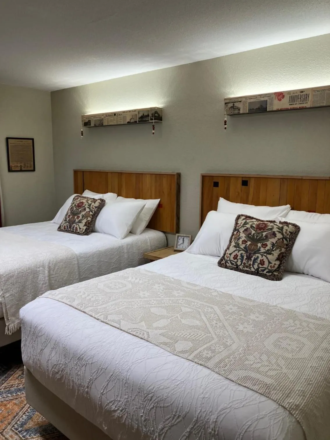 Bed in Prairie Rose Inn