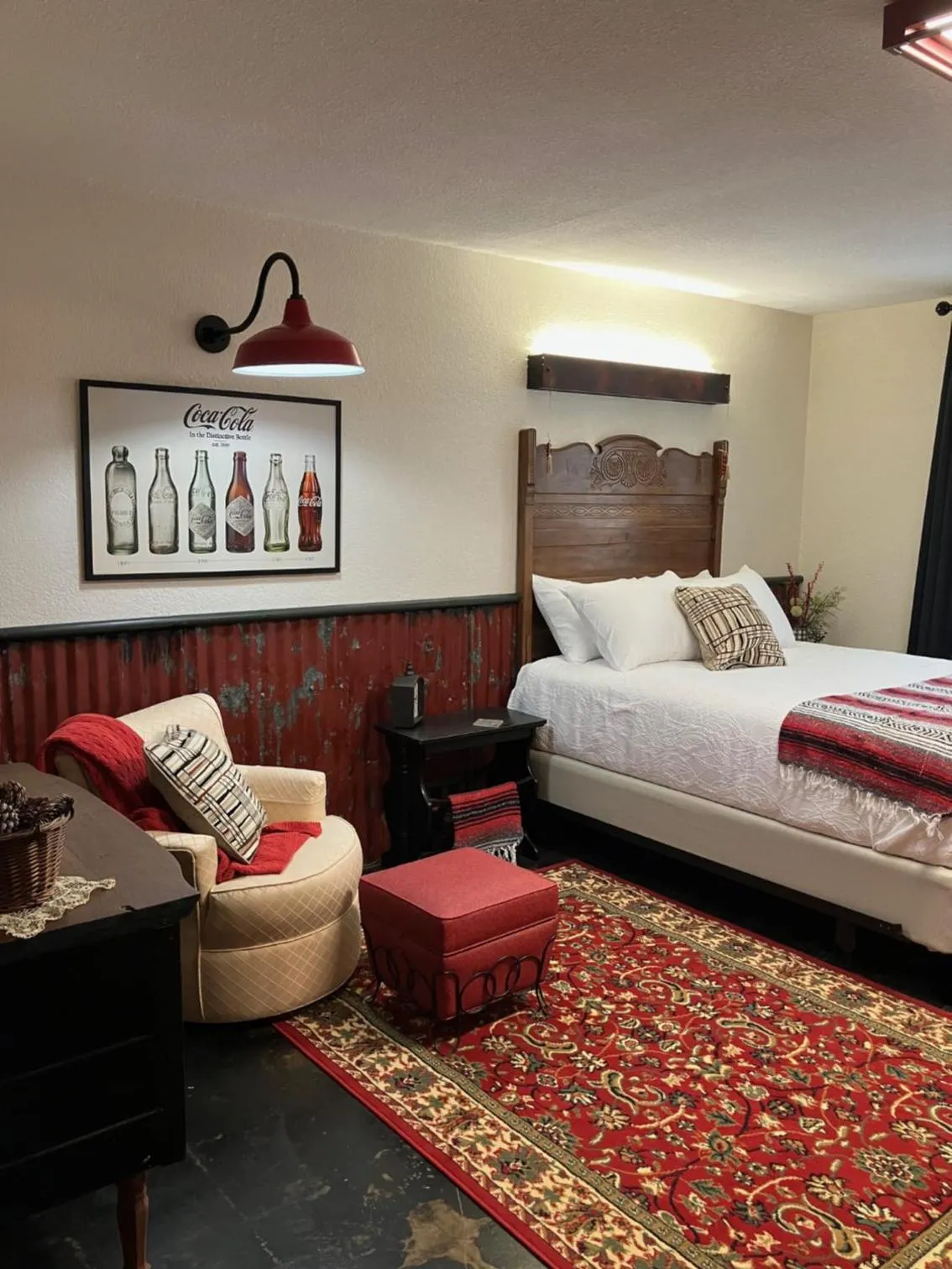 Bed in Prairie Rose Inn