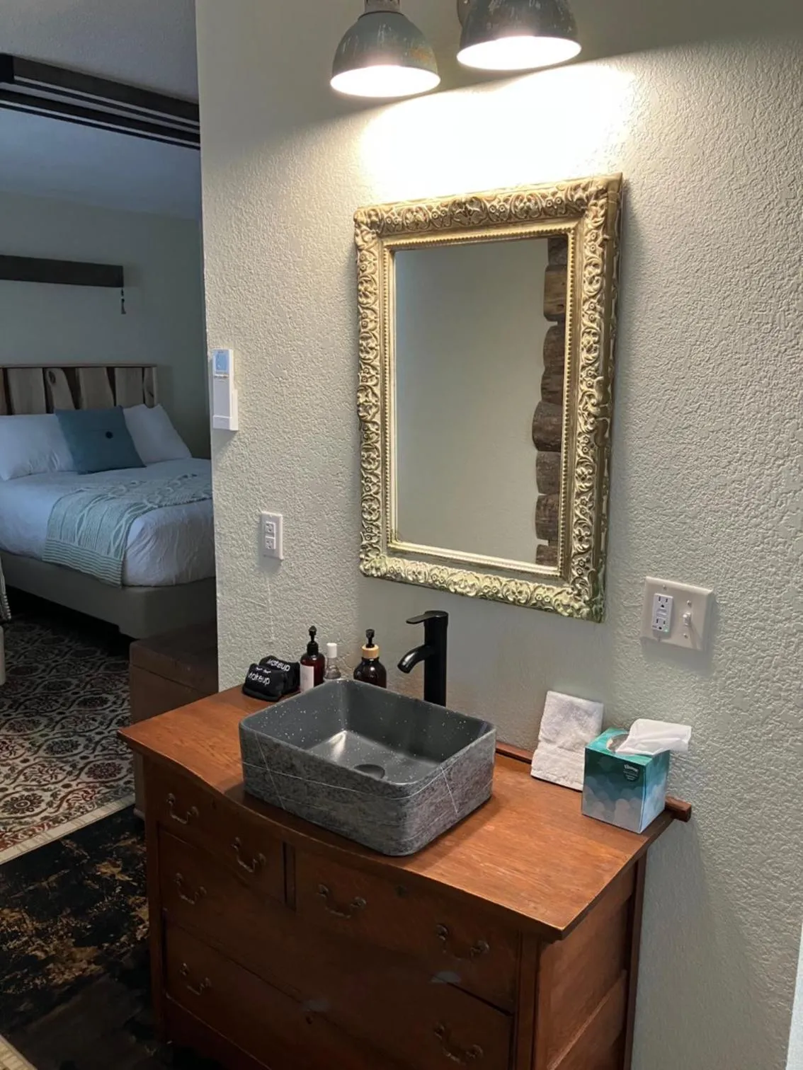 Bed in Prairie Rose Inn
