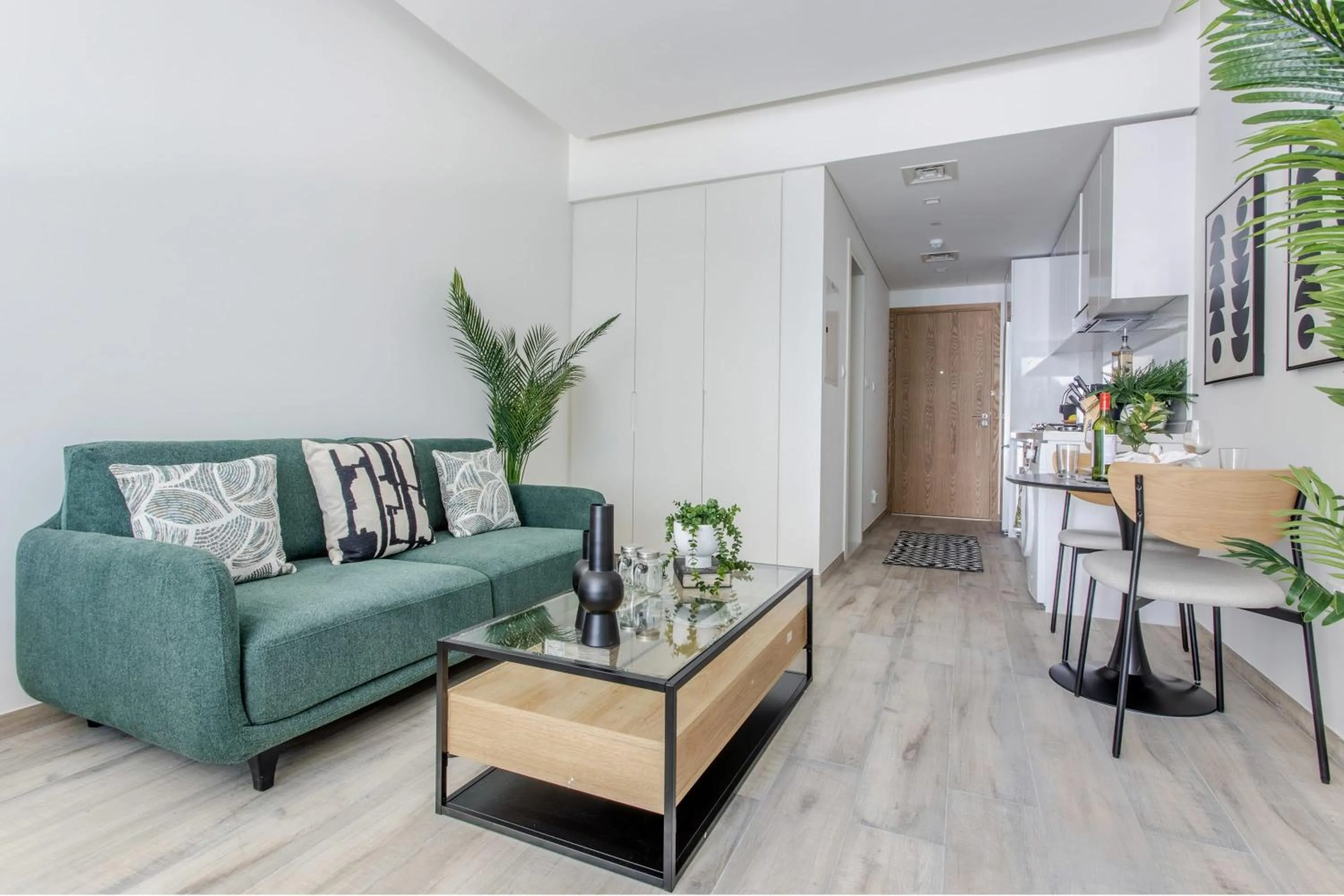 Frank Porter - Ahad Residences