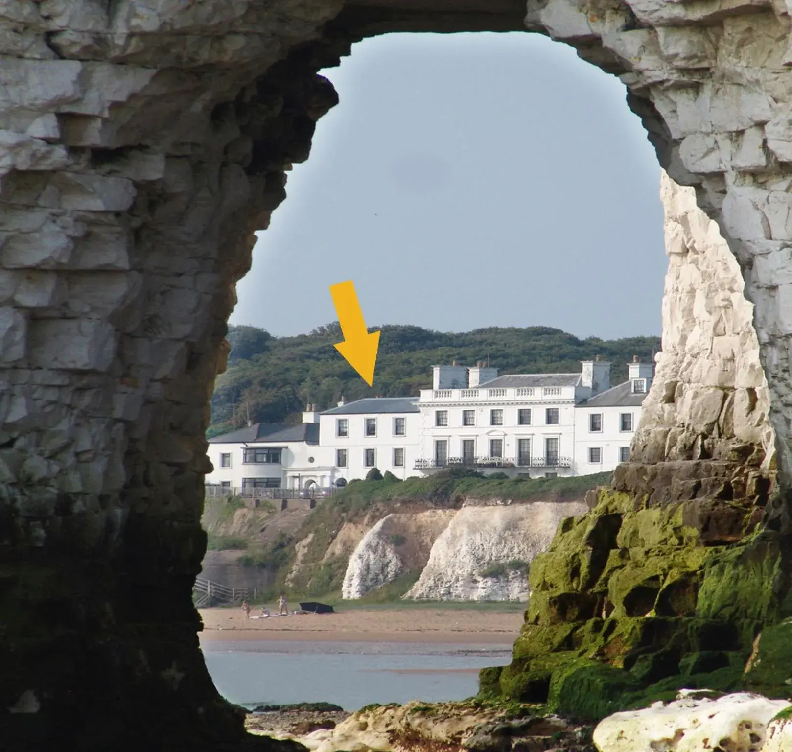 Broadstairs Beach Holiday Apartments, seafront stays opposite Kingsgate Bay with a parking space Broadstairs Beach Holiday Apartments, seafront stays opposite Kingsgate Bay with a parking space