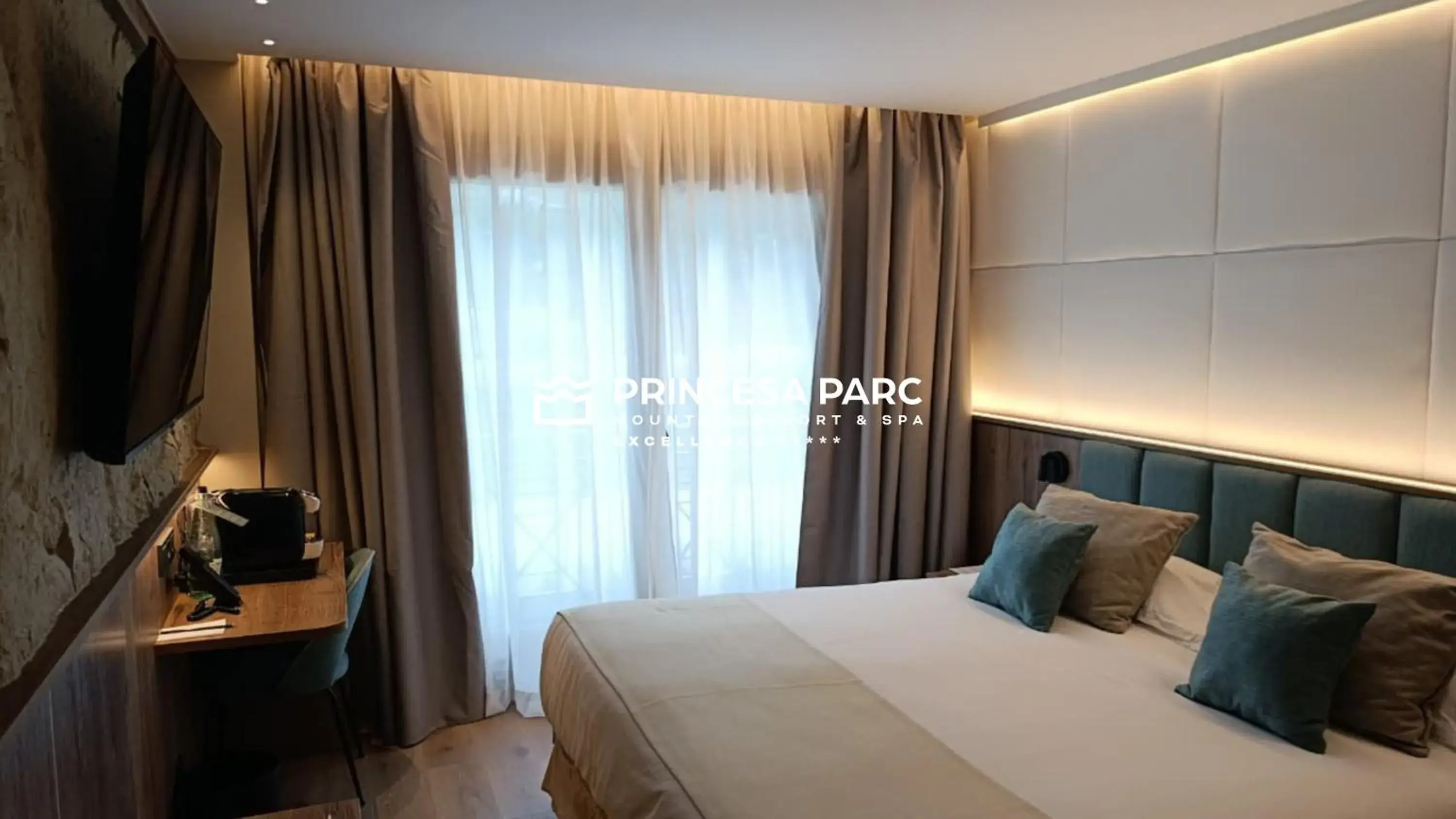 Bed in Hotel Princesa Parc Excellence Bed in Hotel Princesa Parc Excellence