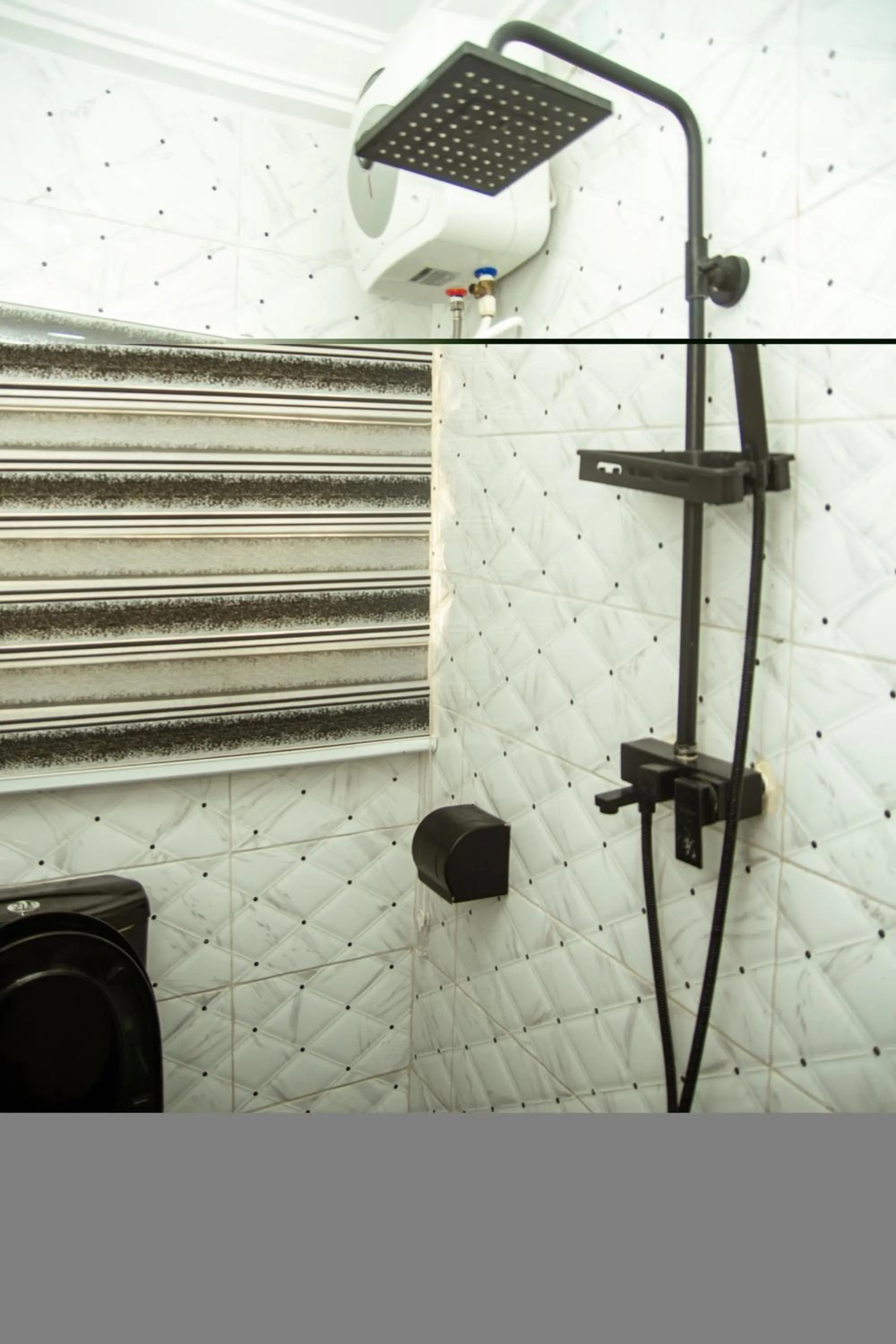 Shower in Haffy Executive Hotels and Suite