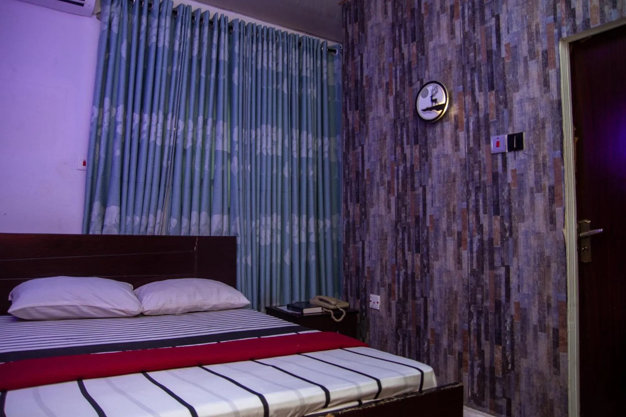 Bed in Haffy Executive Hotels and Suite