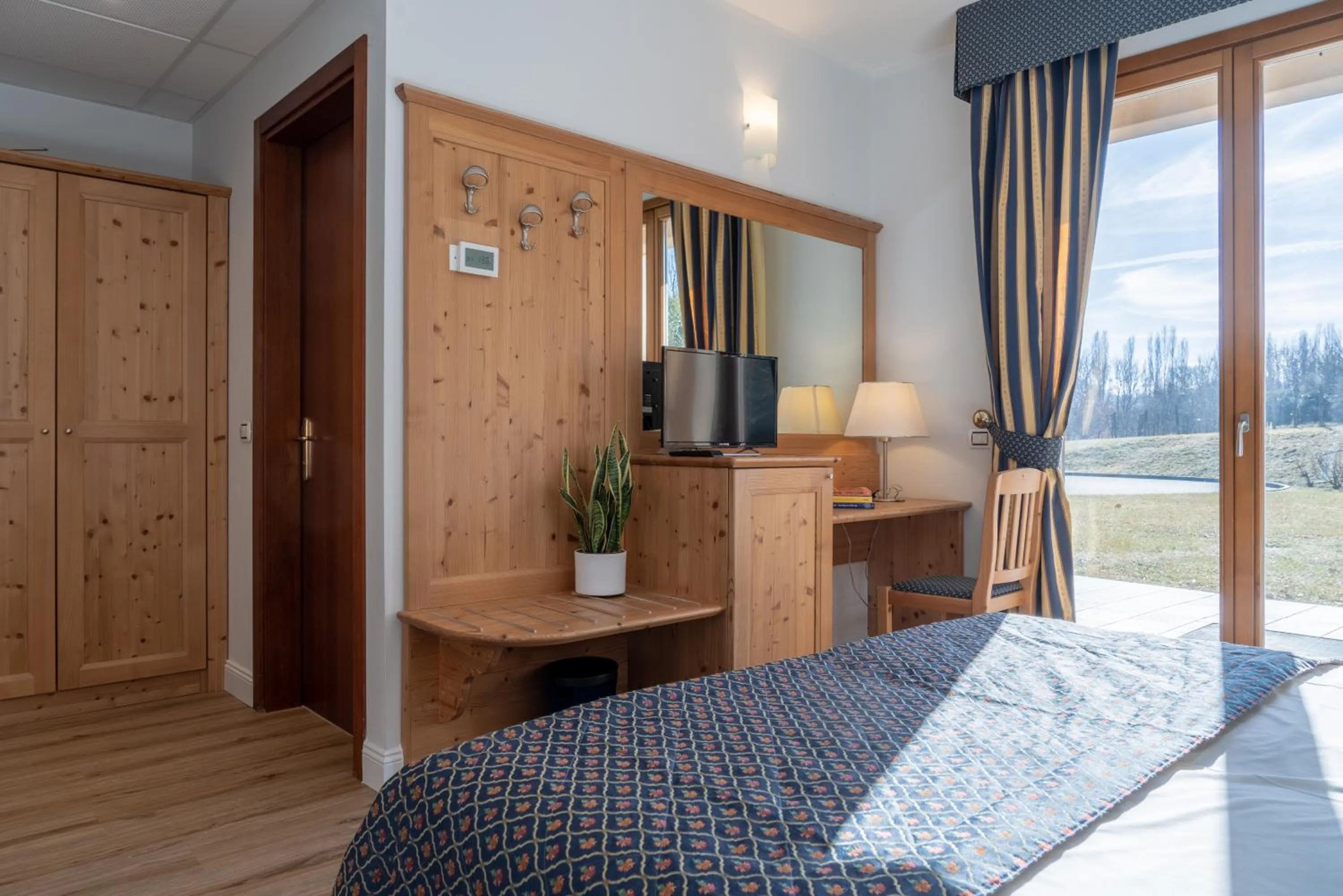 Bedroom, Bed in Hotel Canova Sport & Relax