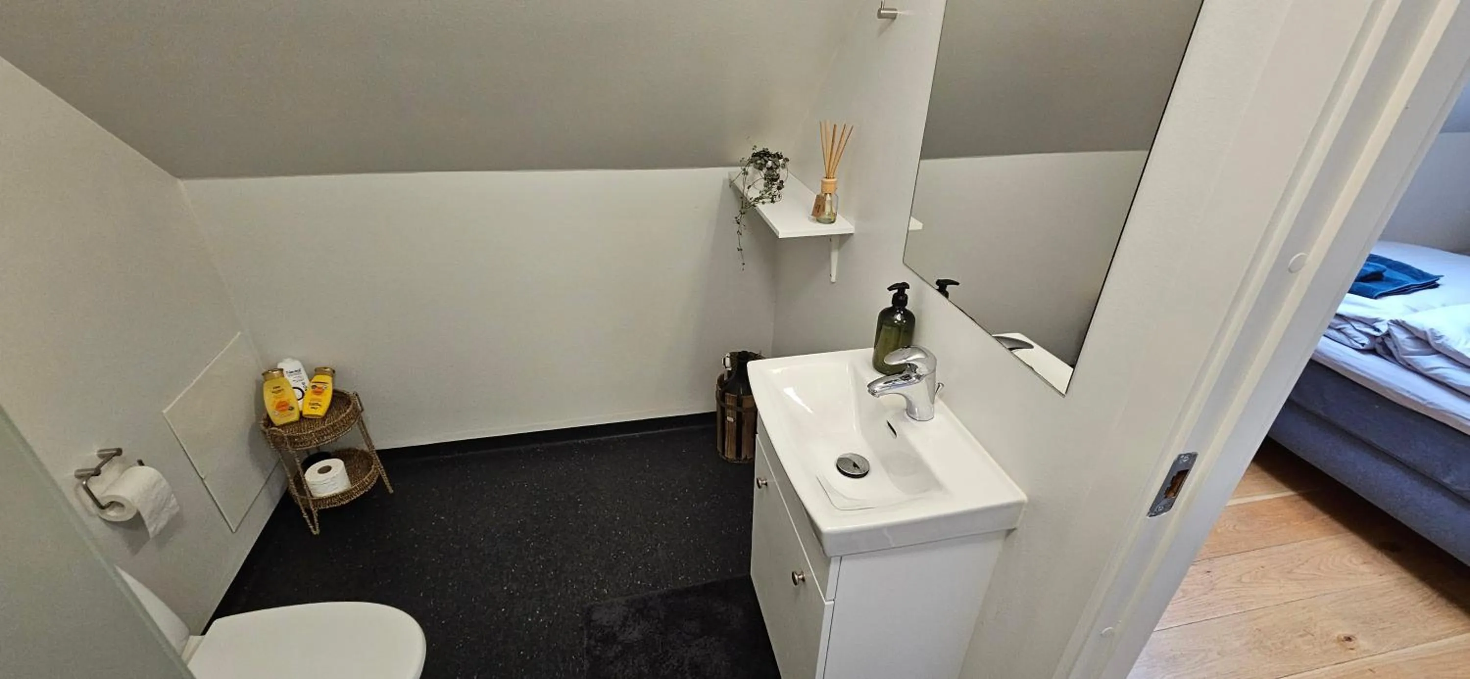Toilet in Olsson B&B