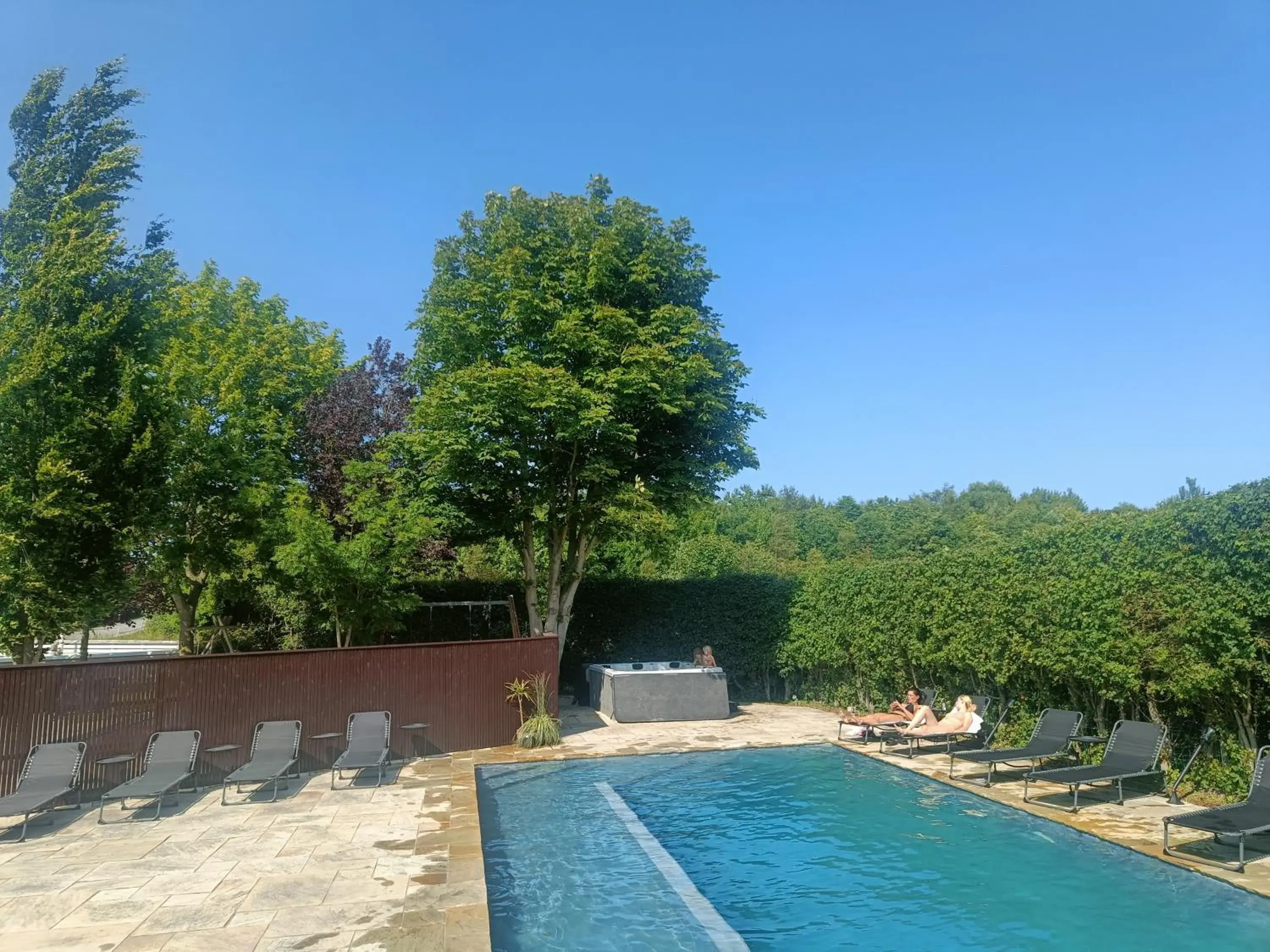 Single Room with Shared Shower and Toilet in Olsson B&B Single Room with Shared Shower and Toilet in Olsson B&B