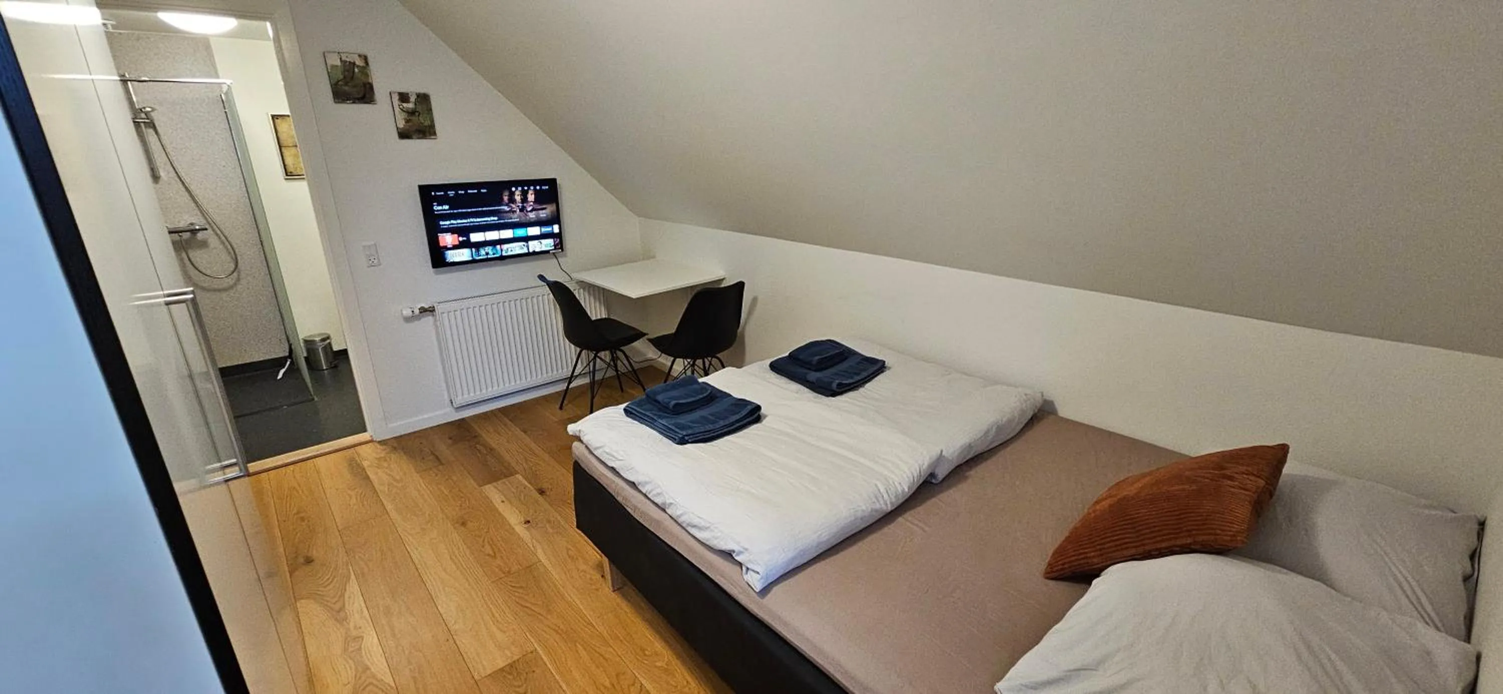 Photo of the whole room, Bed in Olsson B&B